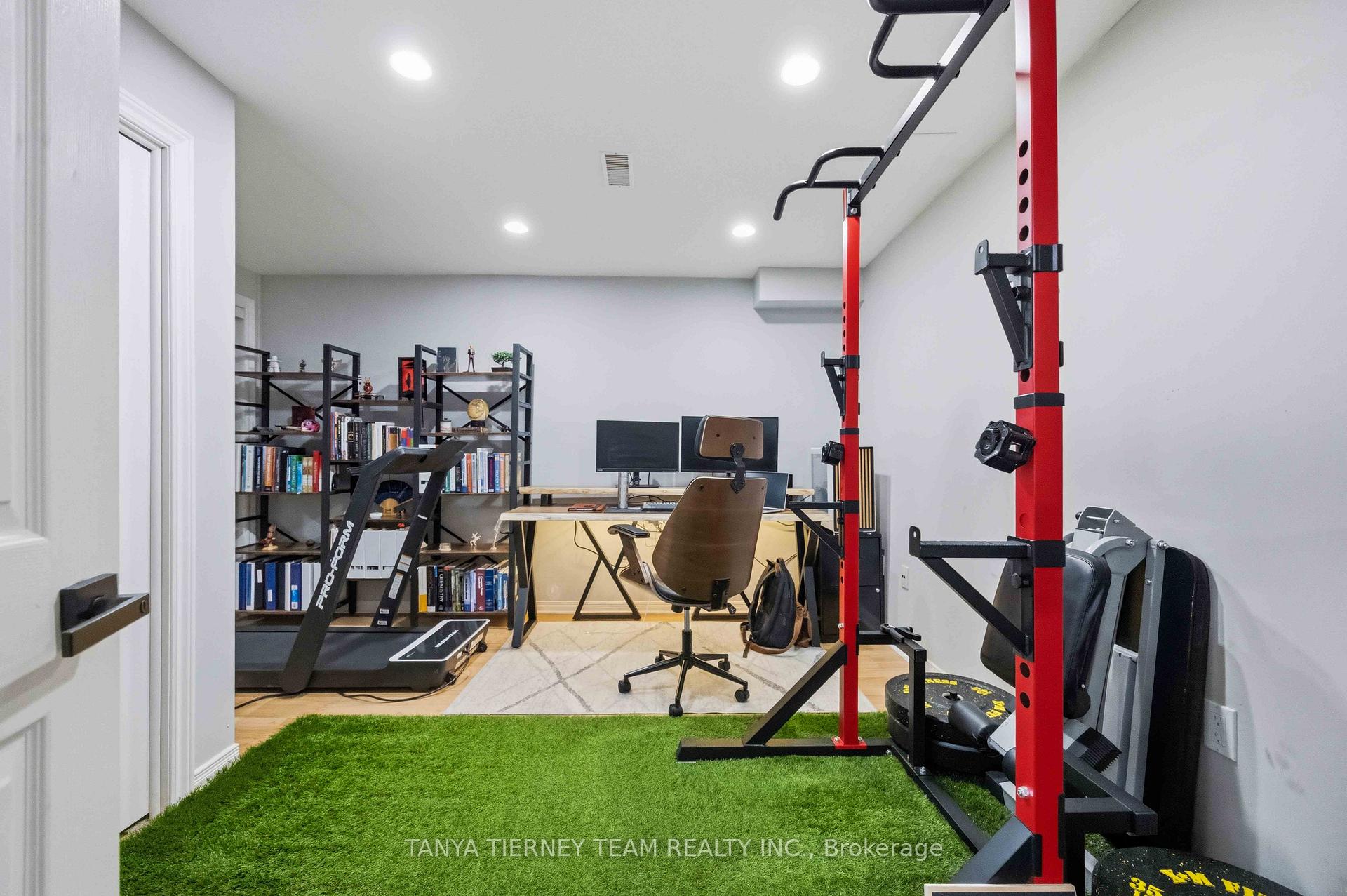 Photo 40 of 76 Vipond Road, Whitby, Brooklin — HOMEH
