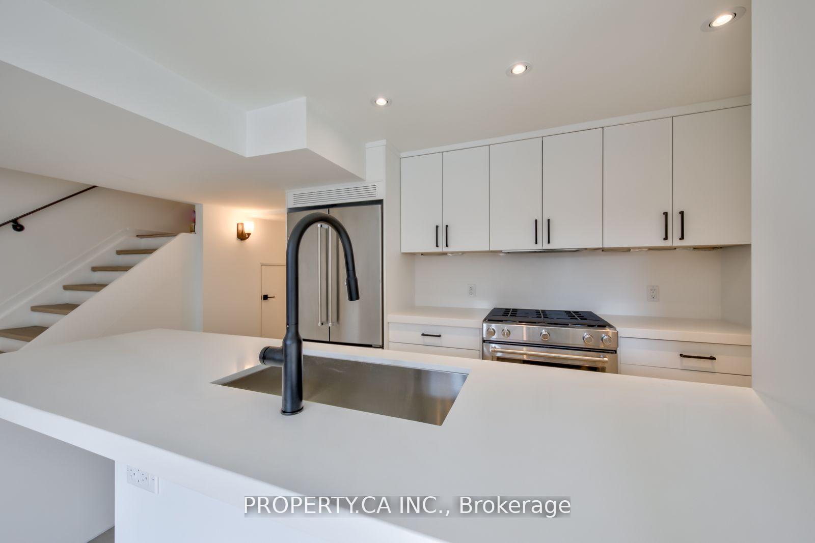 Photo 5 of Unit Lower, 572 Palmerston Avenue, Toronto, The Annex — HOMEH
