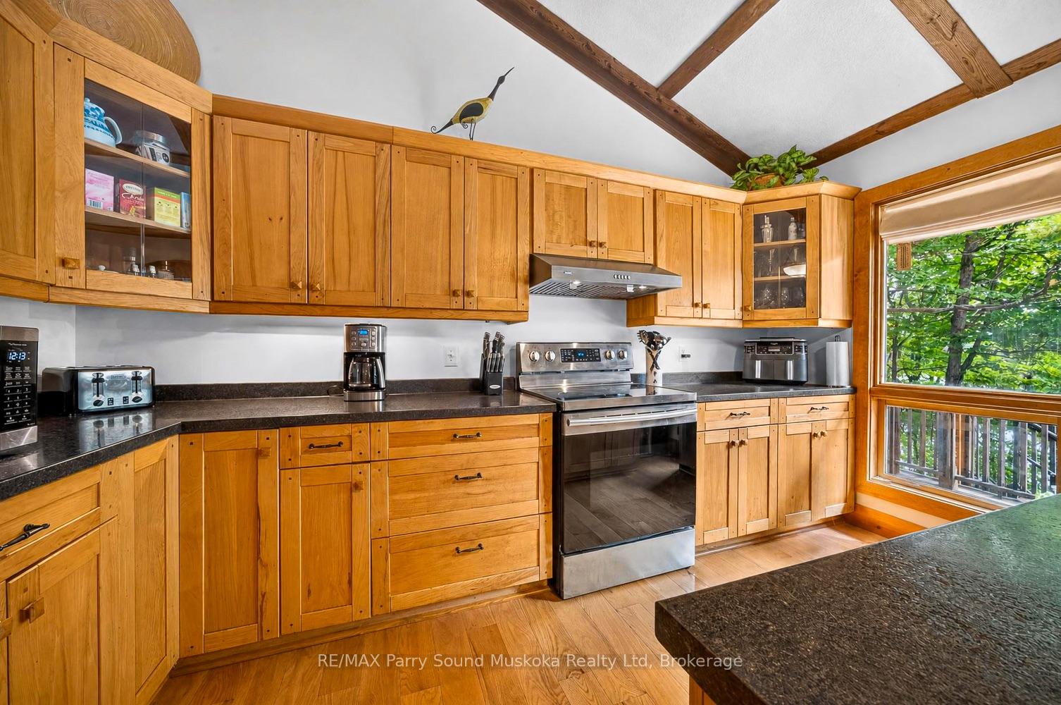 Photo 9 of 53 Crown Retreats Road, Whitestone, Hagerman — HOMEH