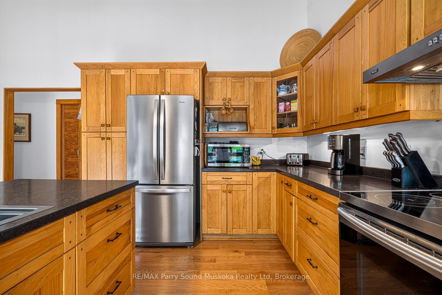 Photo 11 of 53 Crown Retreats Road, Whitestone, Hagerman — HOMEH