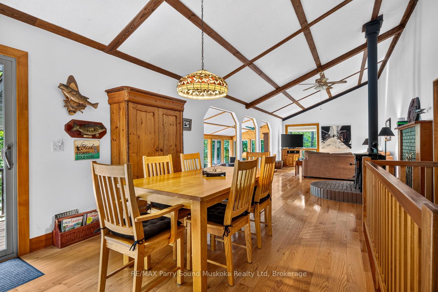 Photo 19 of 53 Crown Retreats Road, Whitestone, Hagerman — HOMEH