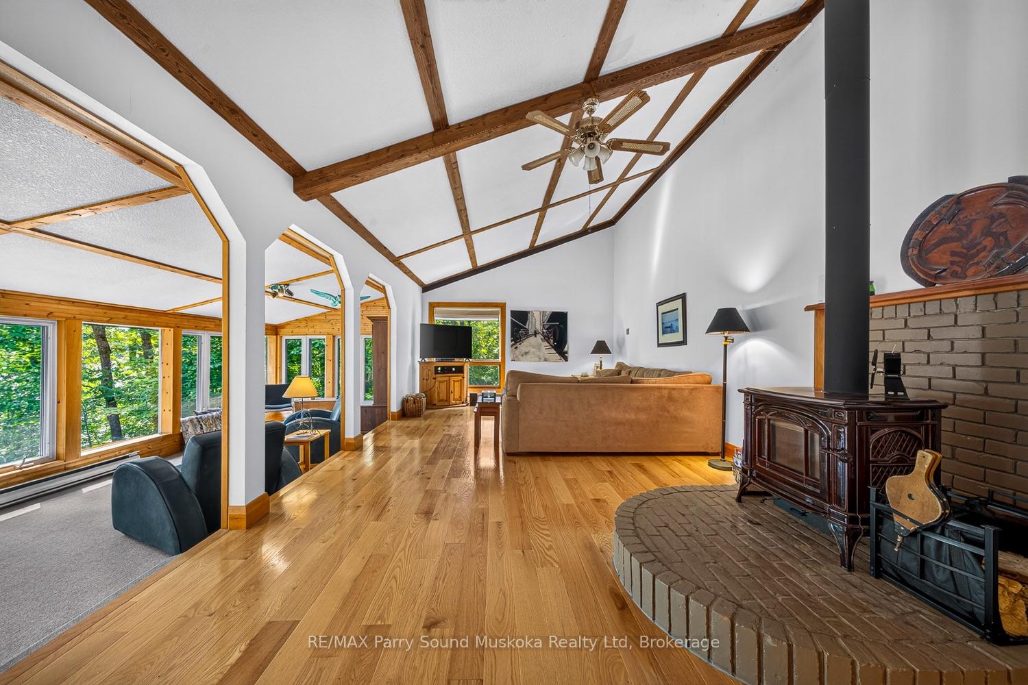 Photo 18 of 53 Crown Retreats Road, Whitestone, Hagerman — HOMEH