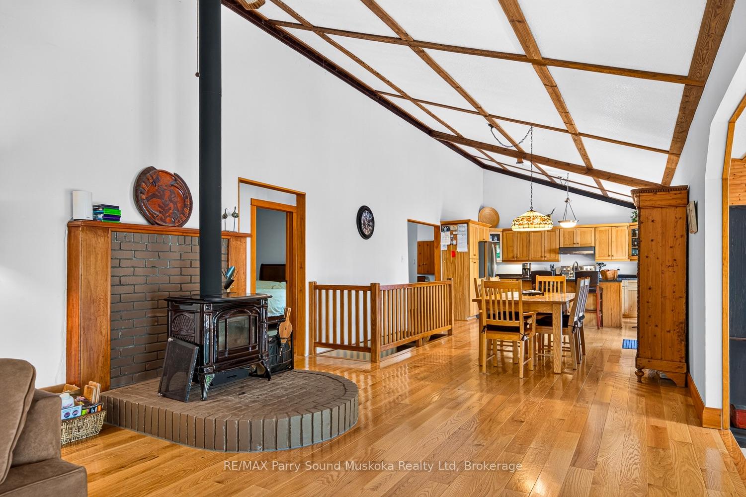 Photo 22 of 53 Crown Retreats Road, Whitestone, Hagerman — HOMEH