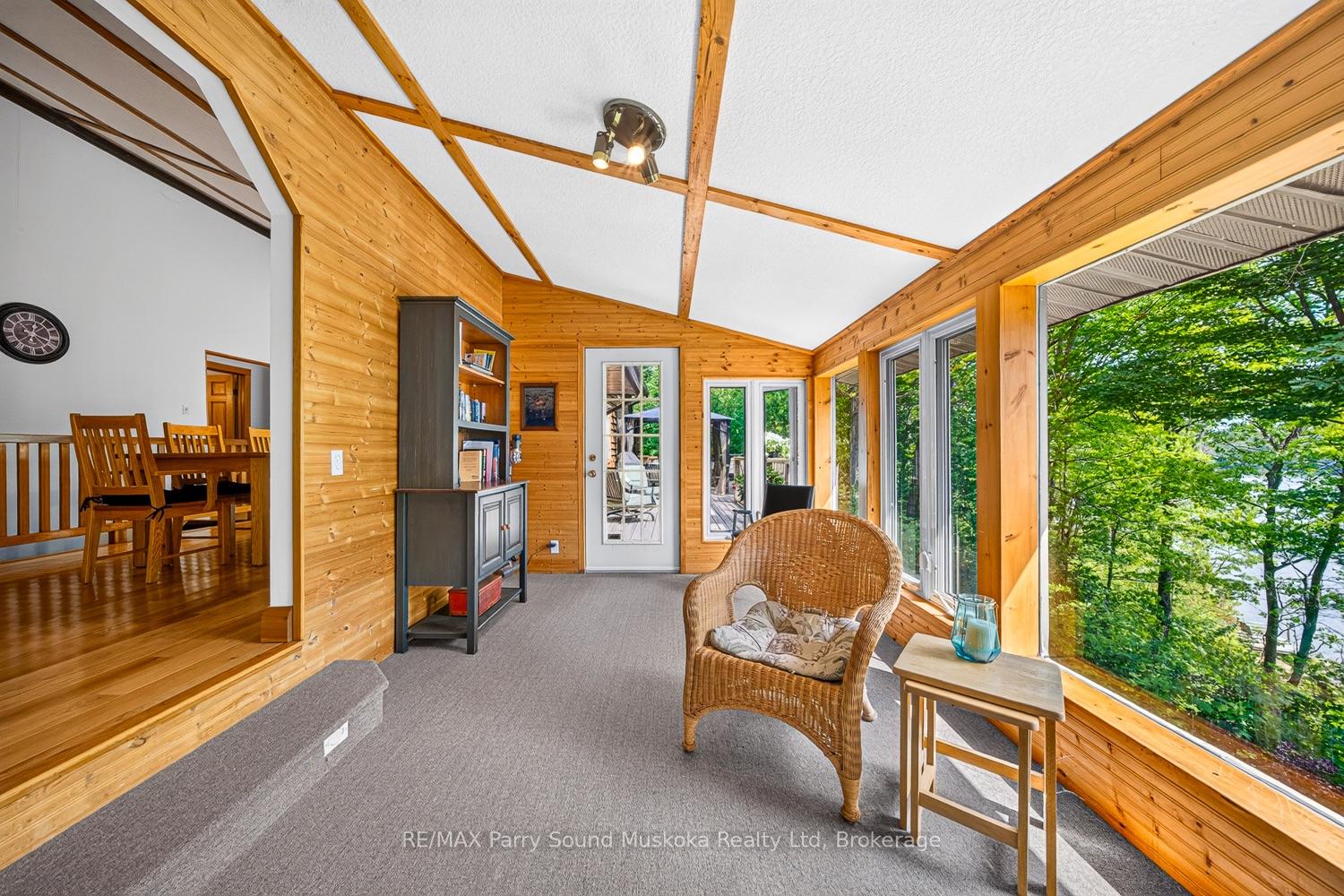 Photo 24 of 53 Crown Retreats Road, Whitestone, Hagerman — HOMEH