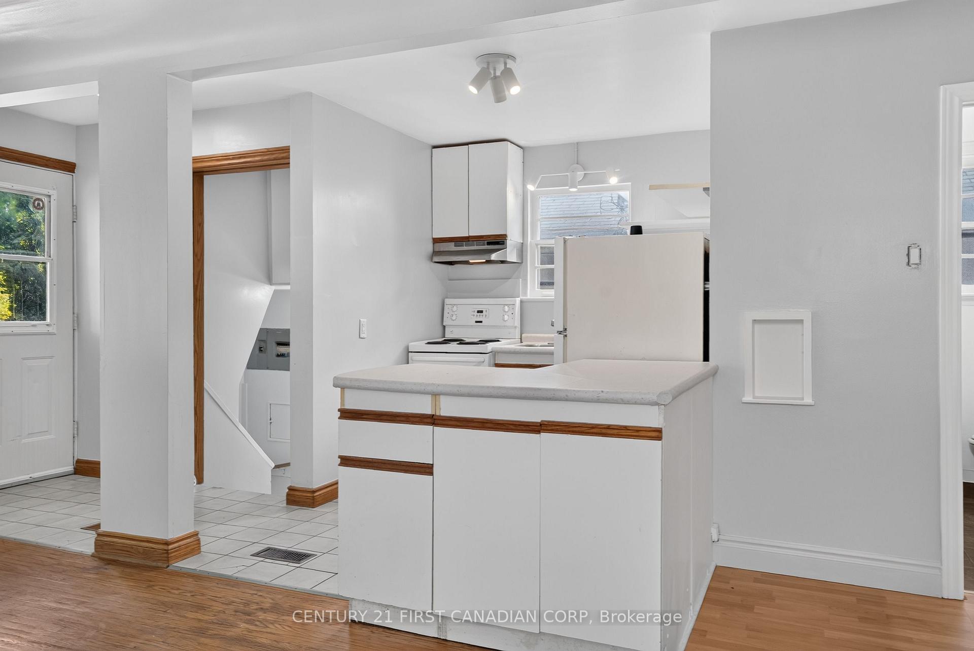 Photo 9 of 244 Edinburgh Street, London, North N — HOMEH