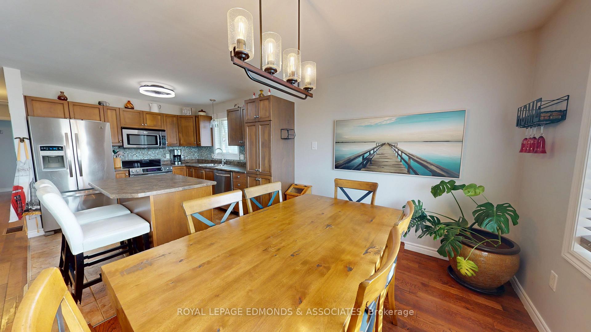 Photo 15 of 47 Winfield Street, Petawawa, Petawawa — HOMEH