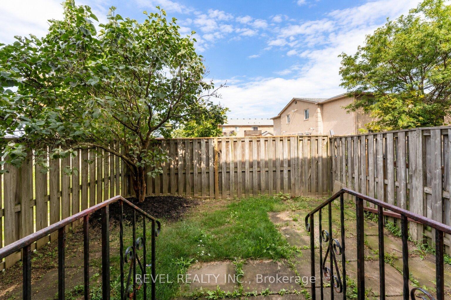 Photo 16 of Unit 1, 899 Stone Church Road E, Hamilton, Quinndale — HOMEH