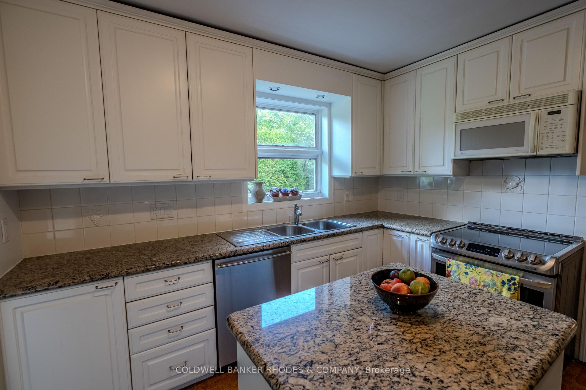 Photo 8 of 495 Lansdowne Road N, Ottawa, Rockcliffe — HOMEH