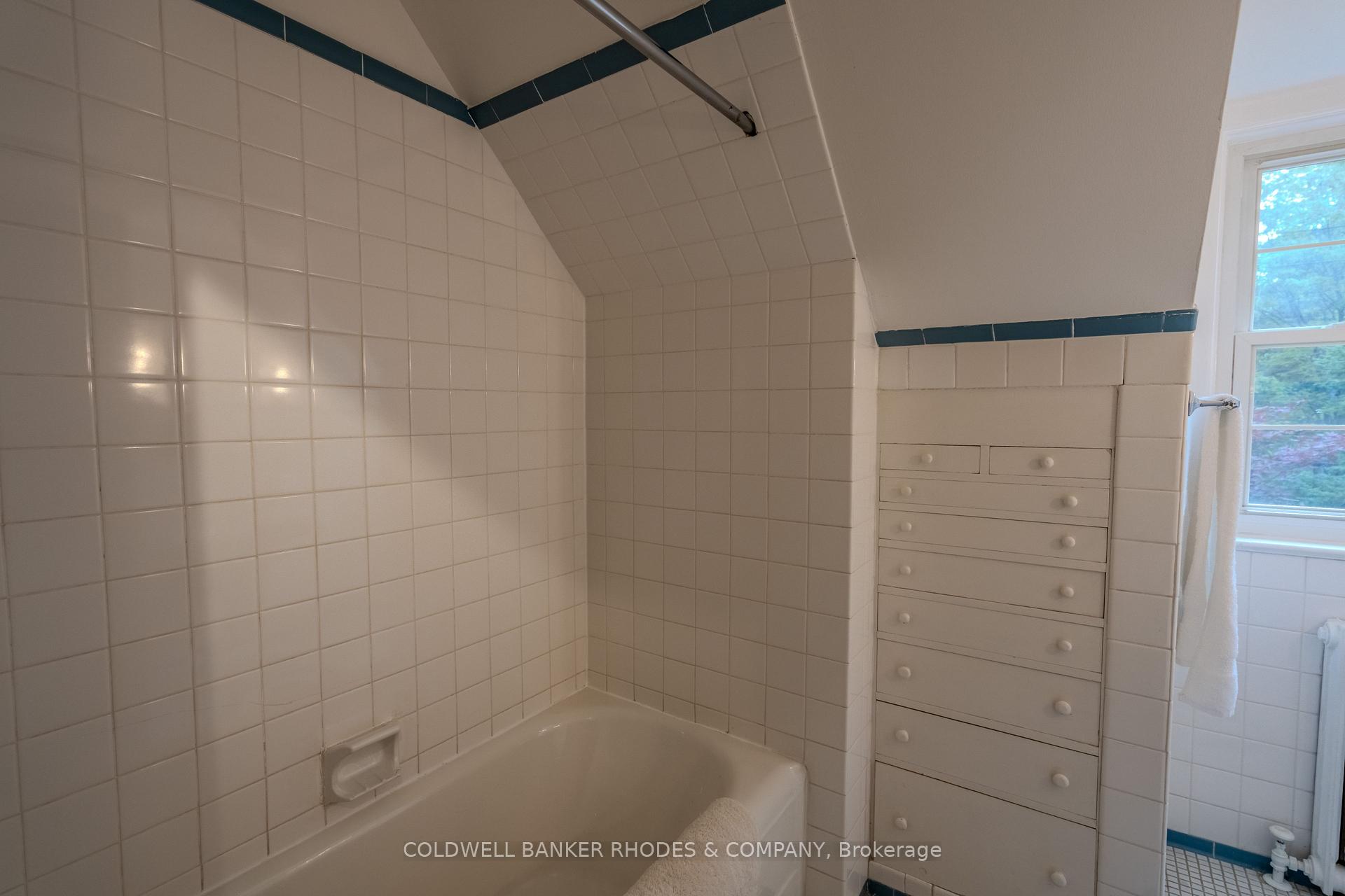 Photo 23 of 495 Lansdowne Road N, Ottawa, Rockcliffe — HOMEH