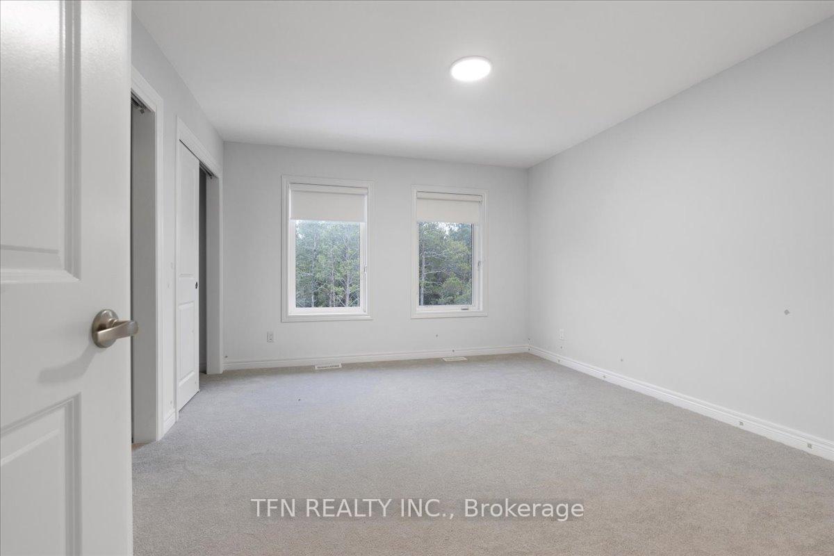 Photo 10 of 77 Winters Crescent N, Collingwood — HOMEH