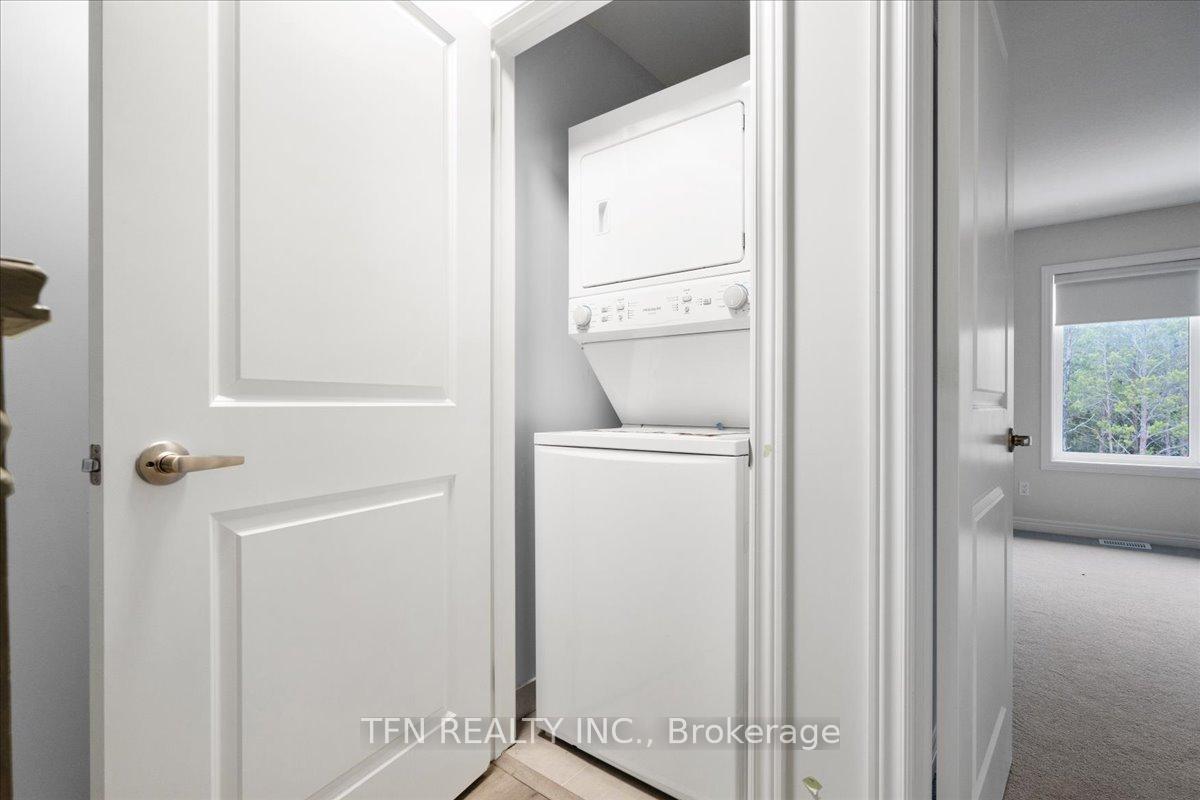 Photo 18 of 77 Winters Crescent N, Collingwood — HOMEH
