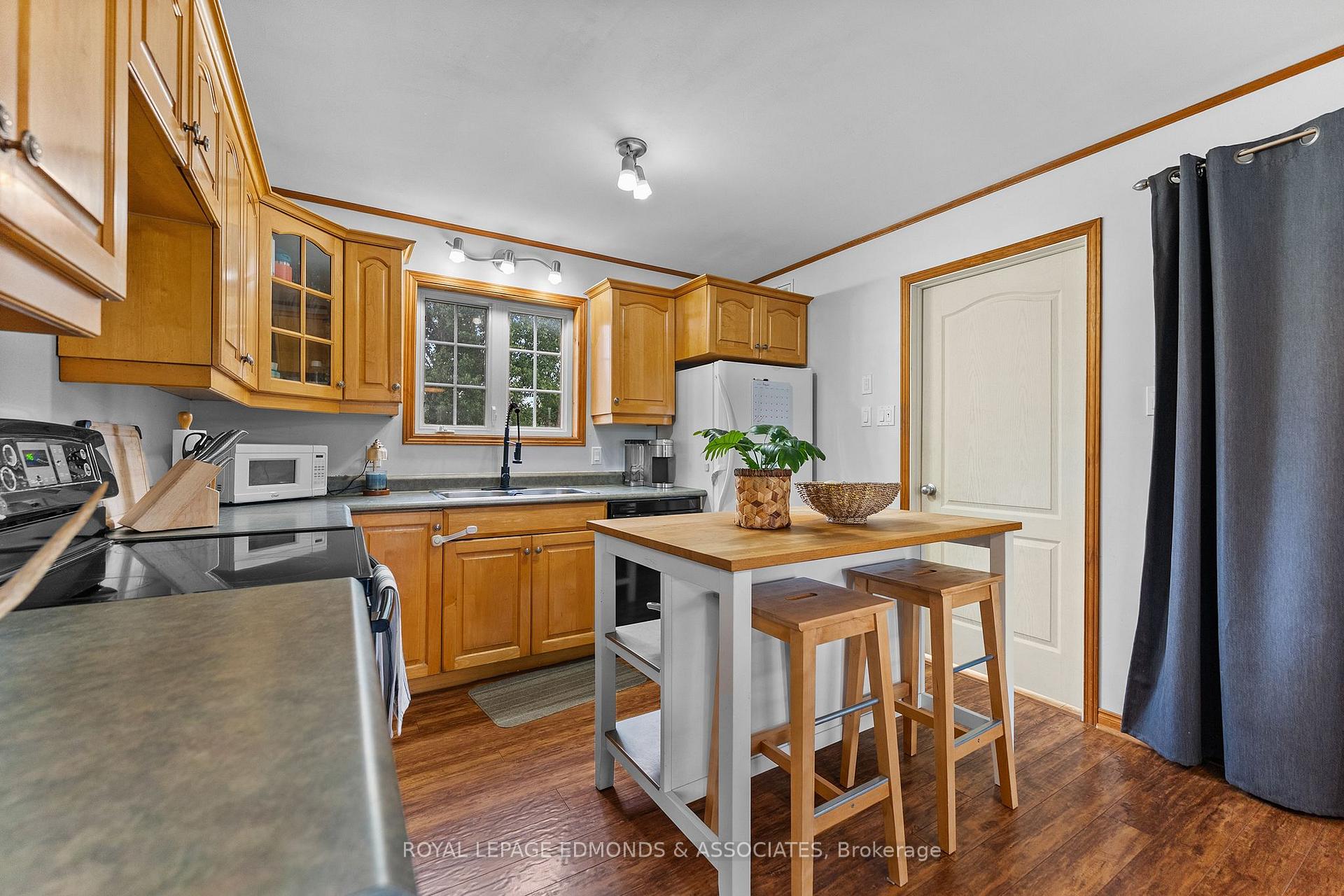 Photo 10 of 135 Behm Line, Admaston/Bromley, Admaston/Bromley — HOMEH