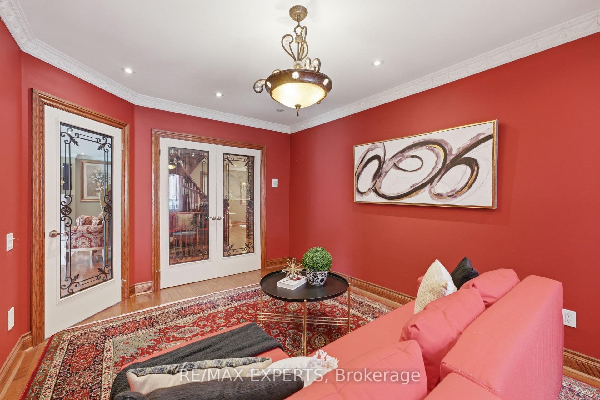 Photo 14 of 215 Velmar Drive, Vaughan, East Woodbridge — HOMEH
