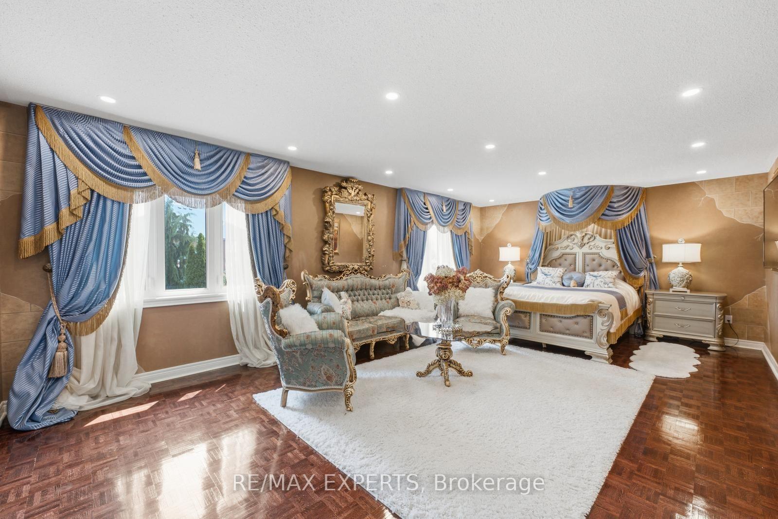 Photo 19 of 215 Velmar Drive, Vaughan, East Woodbridge — HOMEH