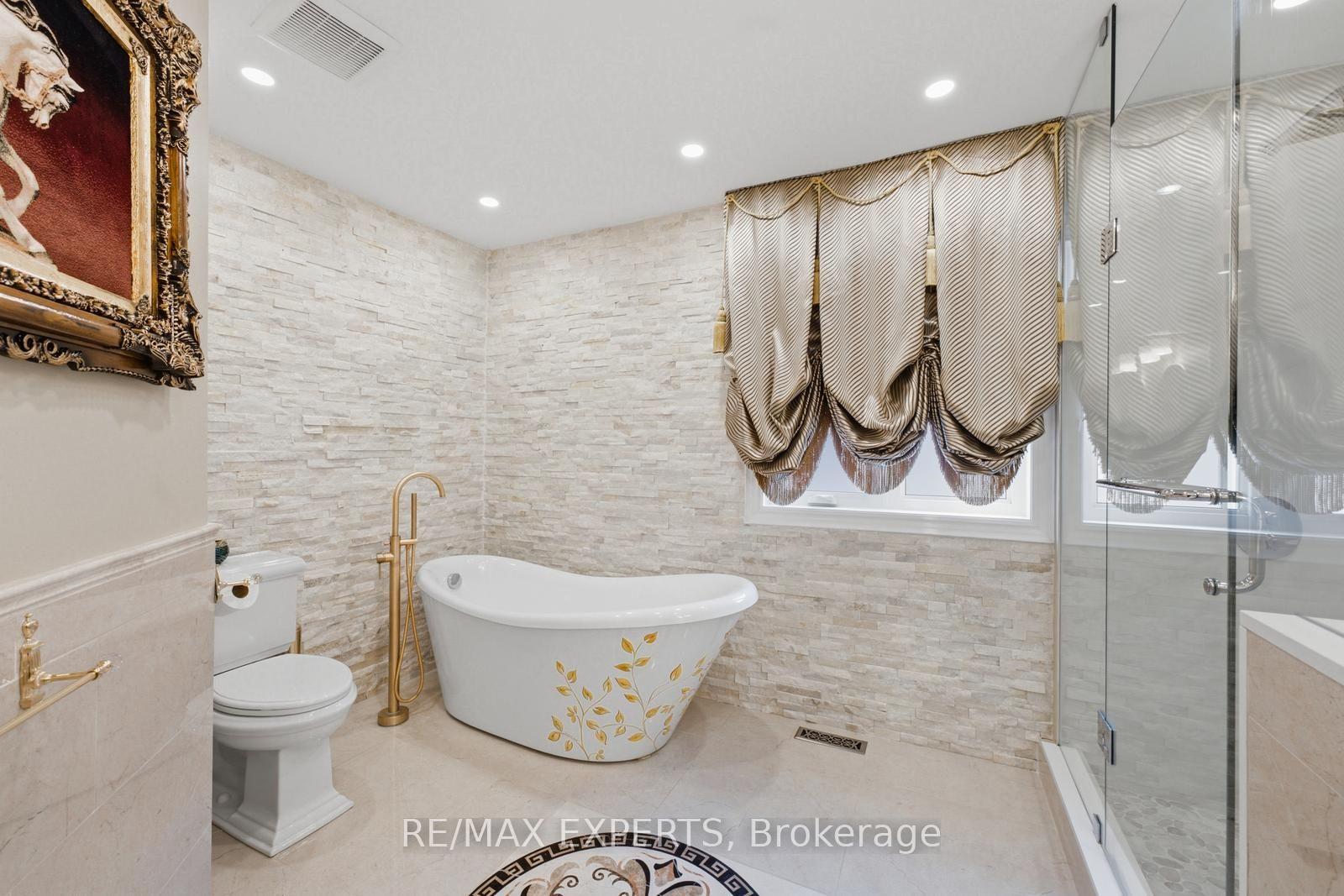 Photo 23 of 215 Velmar Drive, Vaughan, East Woodbridge — HOMEH