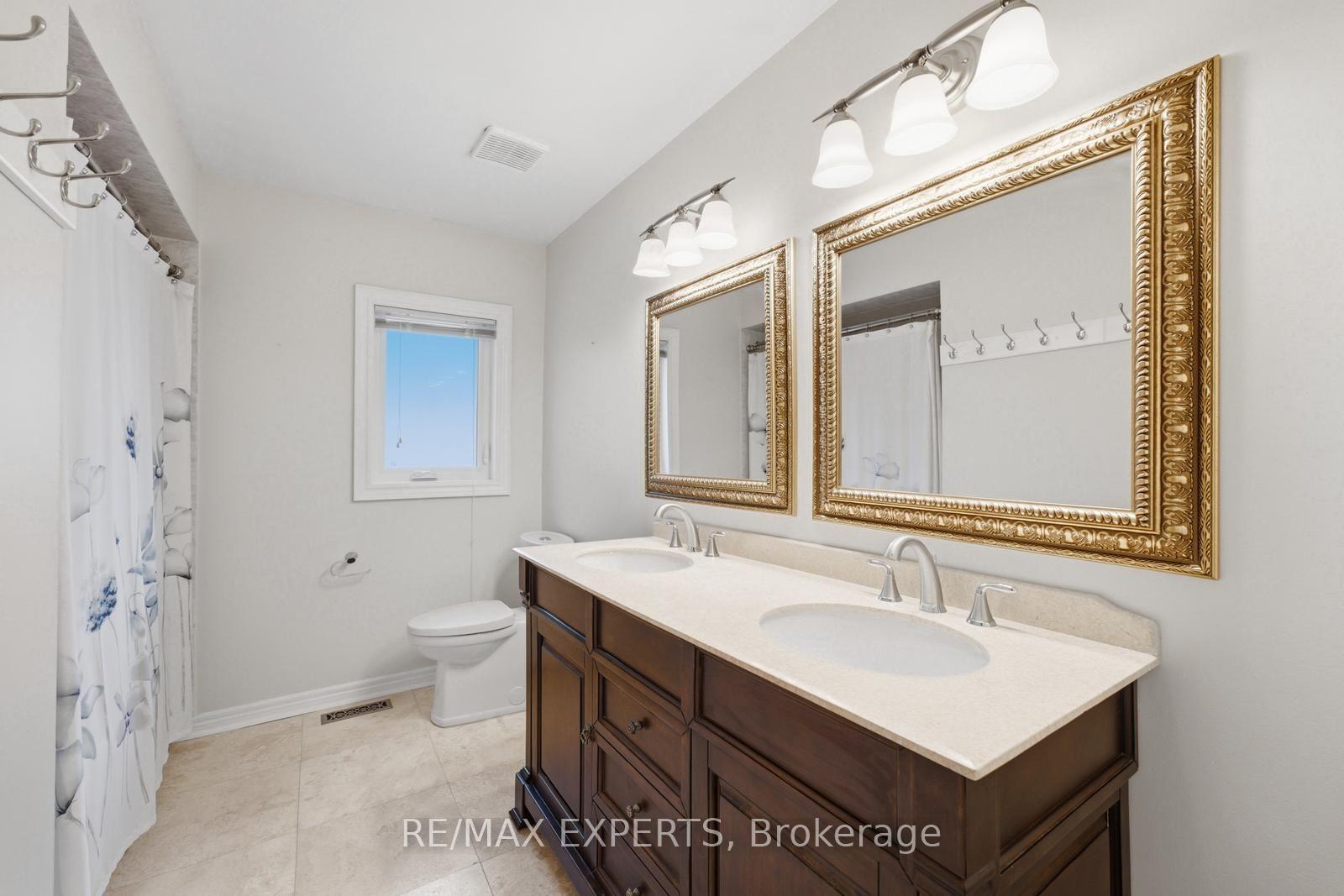Photo 24 of 215 Velmar Drive, Vaughan, East Woodbridge — HOMEH