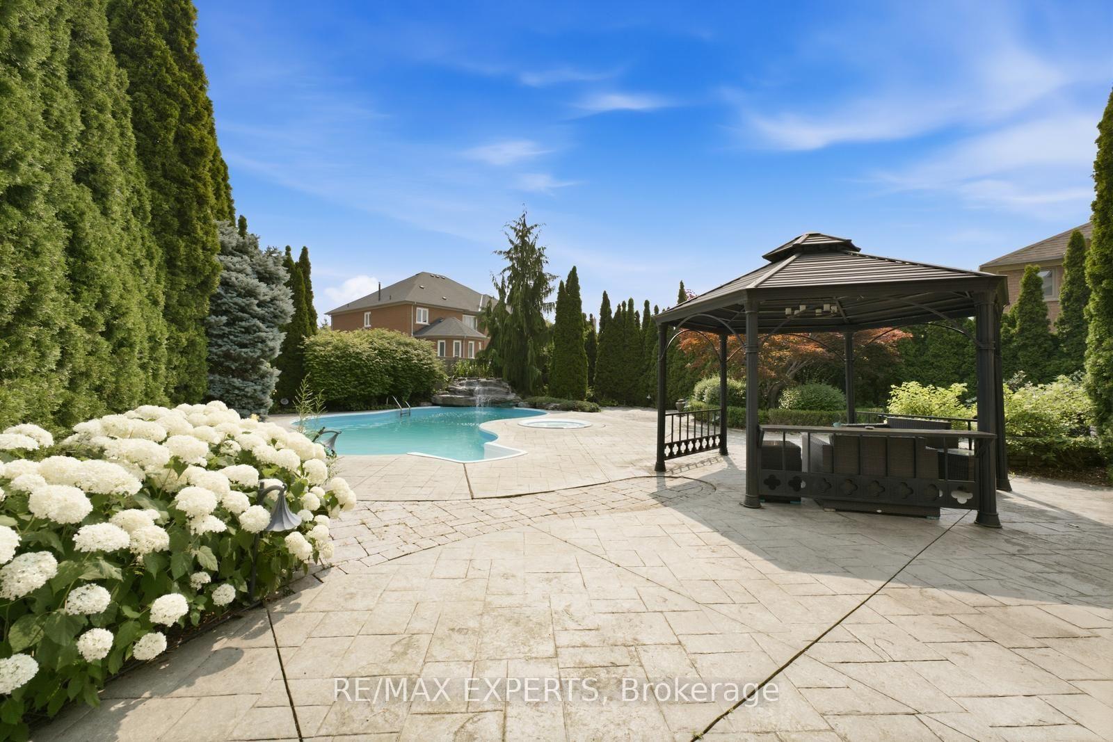 Photo 39 of 215 Velmar Drive, Vaughan, East Woodbridge — HOMEH