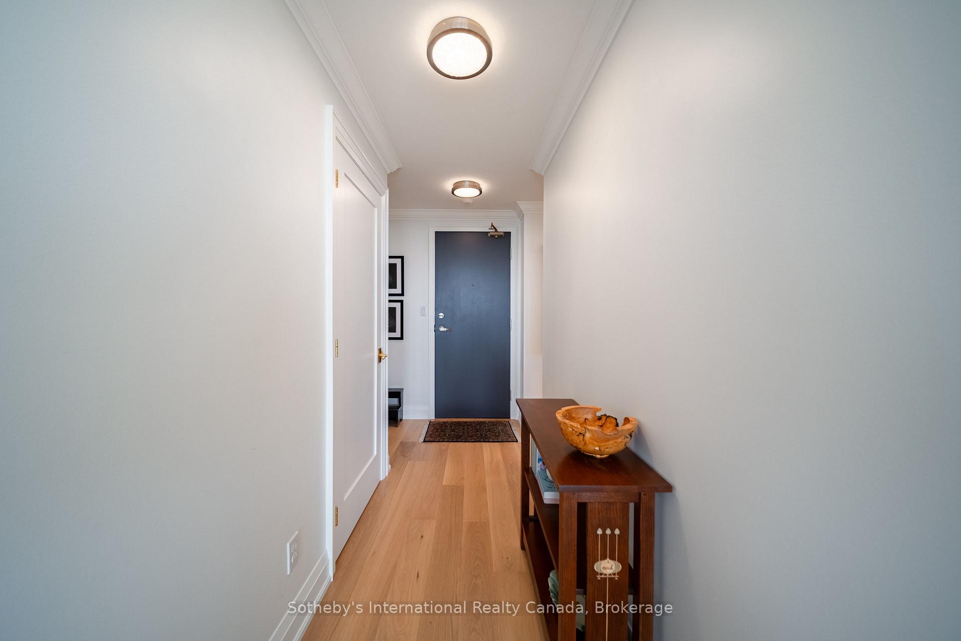 Photo 7 of Unit 901, 50 Old Mill Road, Oakville, Old Oakville — HOMEH