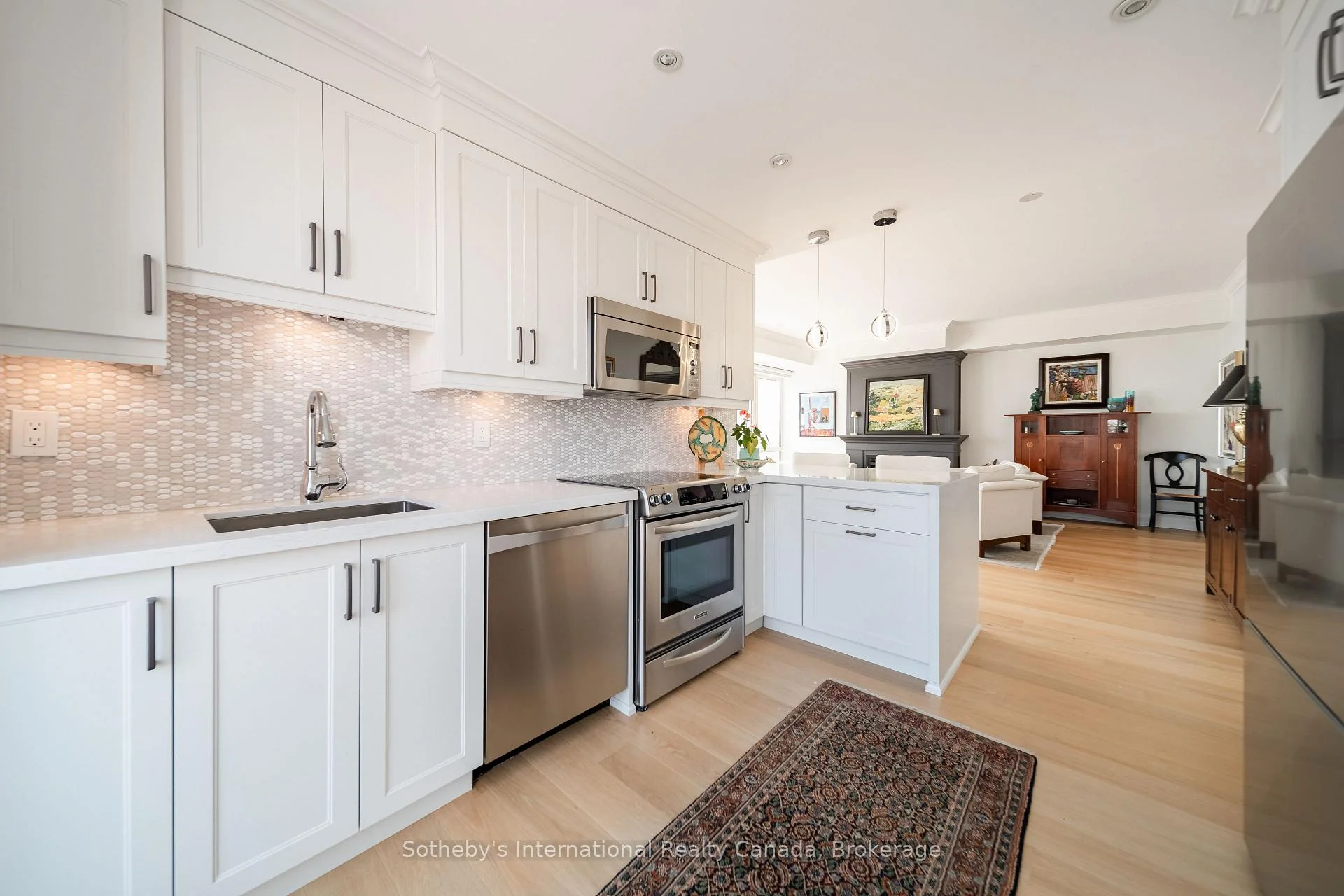 Photo 19 of Unit 901, 50 Old Mill Road, Oakville, Old Oakville — HOMEH