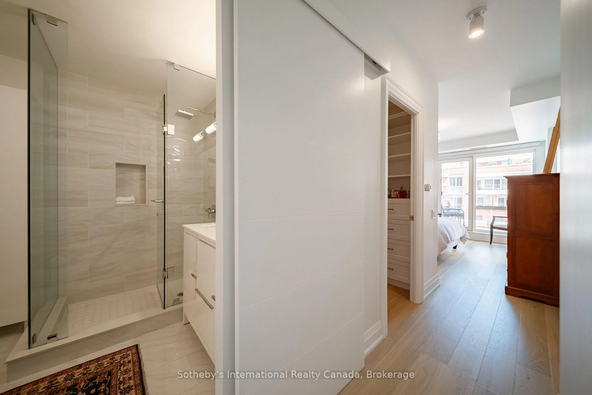 Photo 27 of Unit 901, 50 Old Mill Road, Oakville, Old Oakville — HOMEH