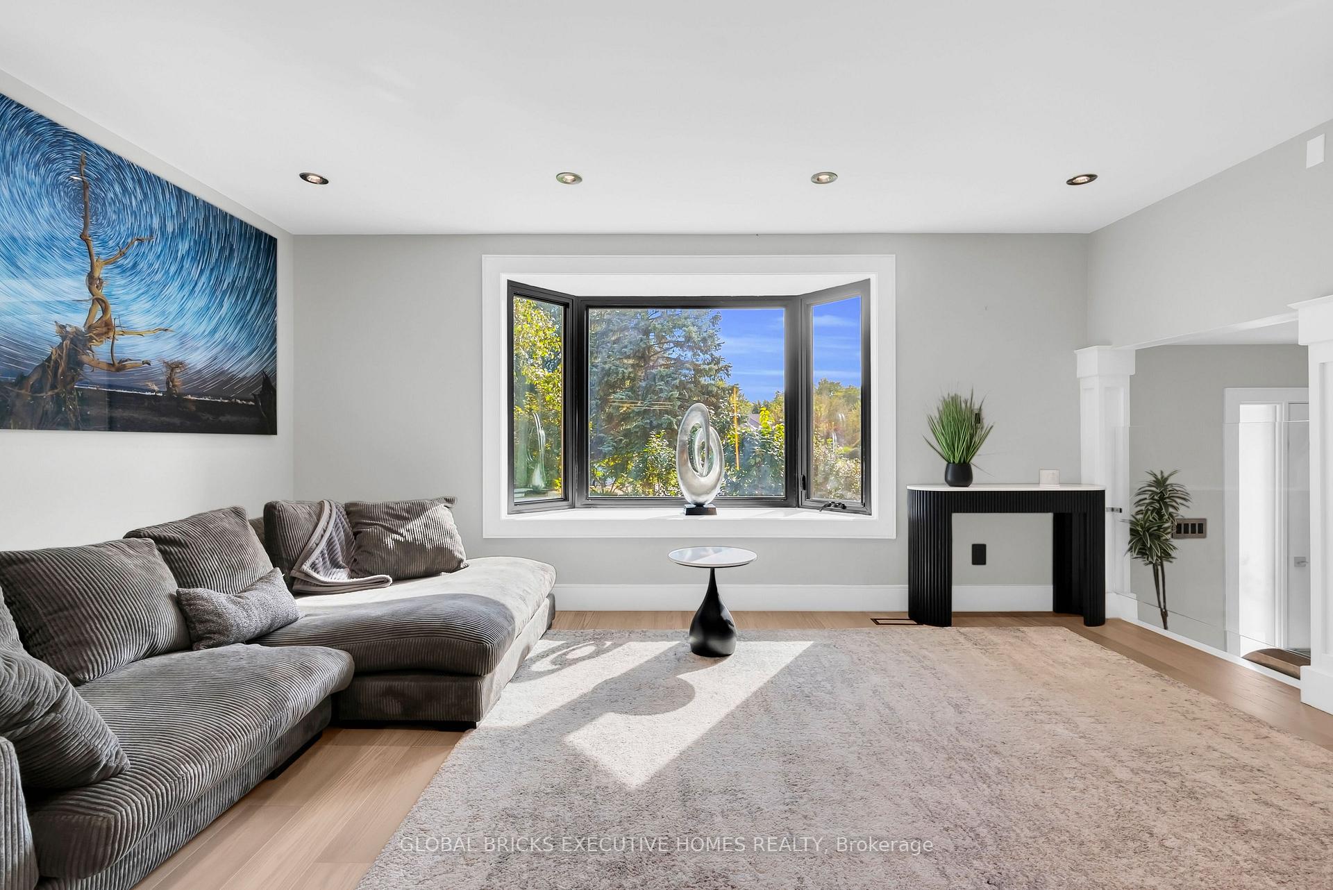 Photo 8 of 2169 Bonfield Court, Burlington, Tyandaga — HOMEH