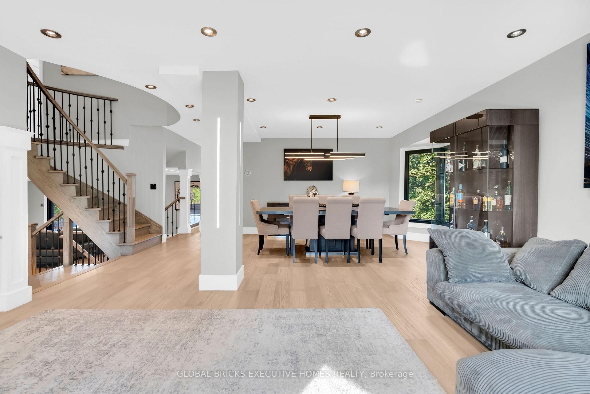 Photo 9 of 2169 Bonfield Court, Burlington, Tyandaga — HOMEH