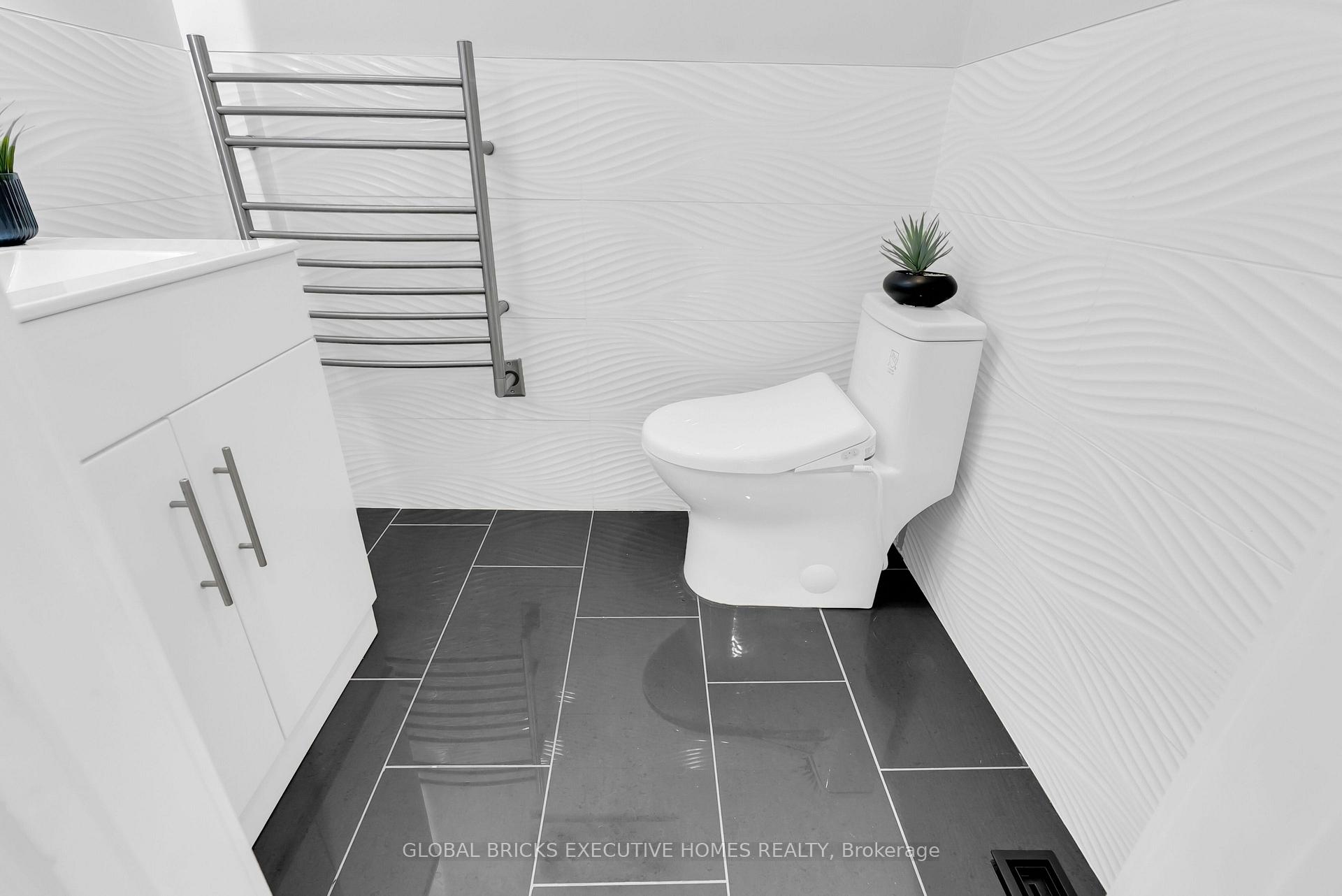 Photo 14 of 2169 Bonfield Court, Burlington, Tyandaga — HOMEH