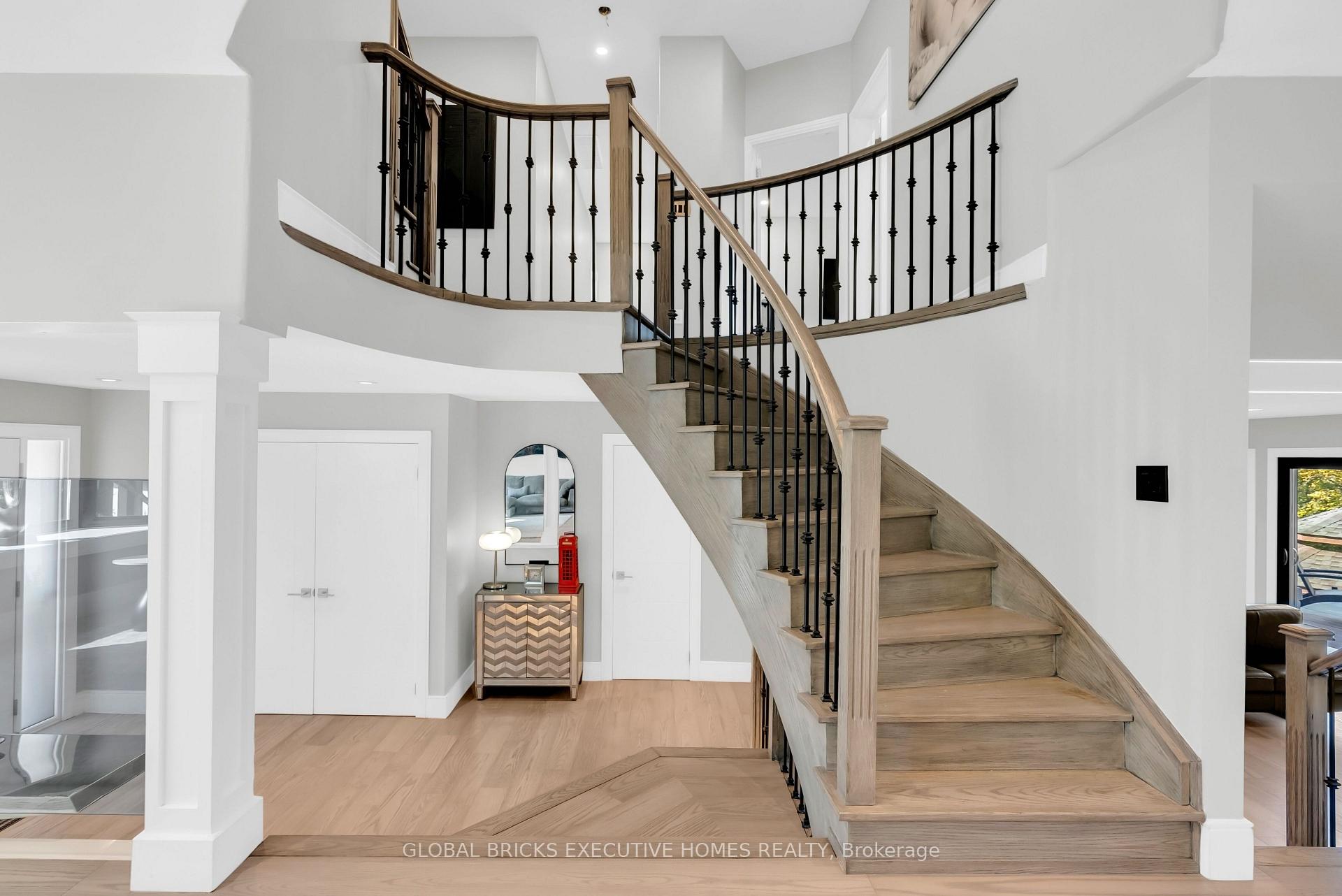 Photo 16 of 2169 Bonfield Court, Burlington, Tyandaga — HOMEH
