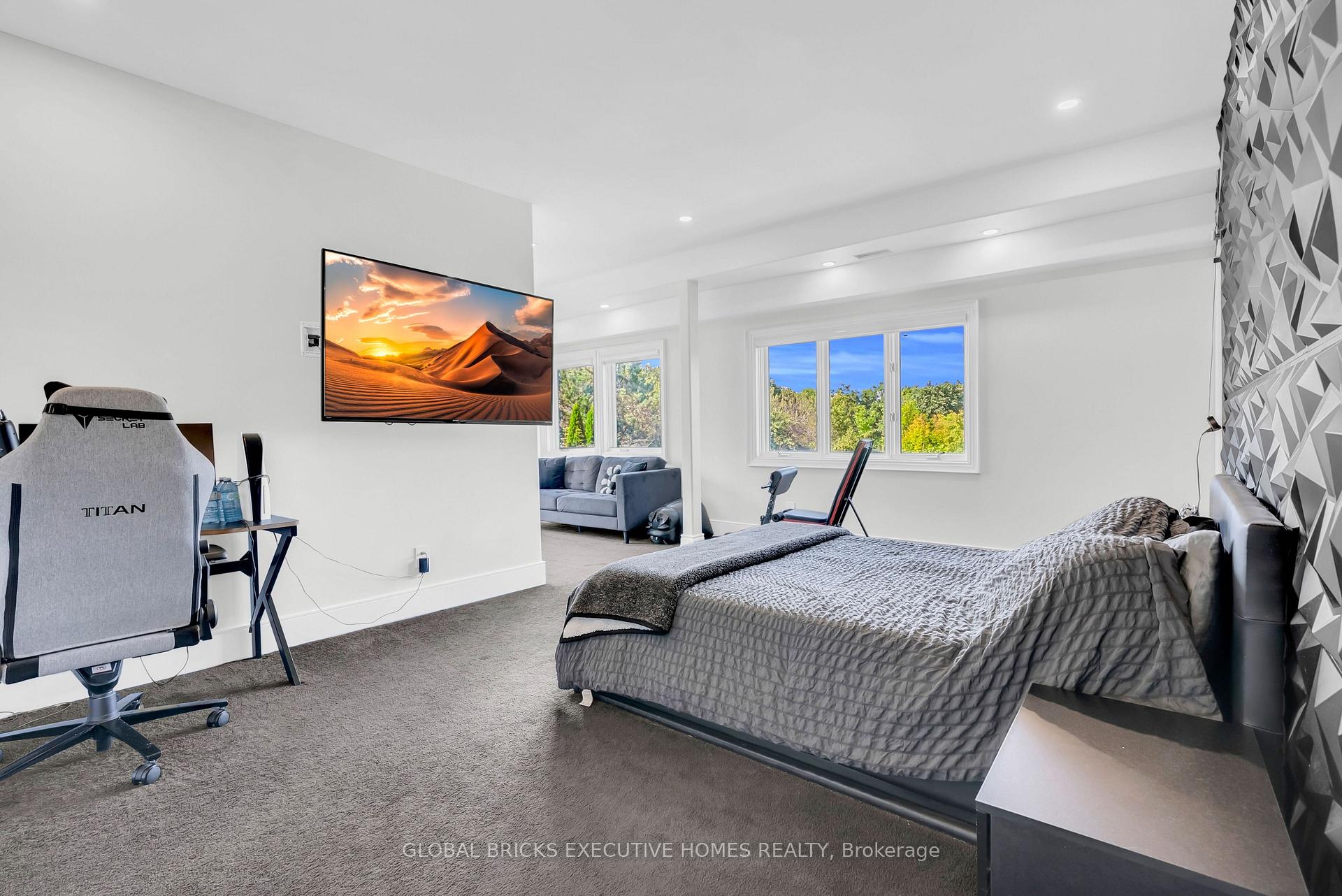 Photo 18 of 2169 Bonfield Court, Burlington, Tyandaga — HOMEH