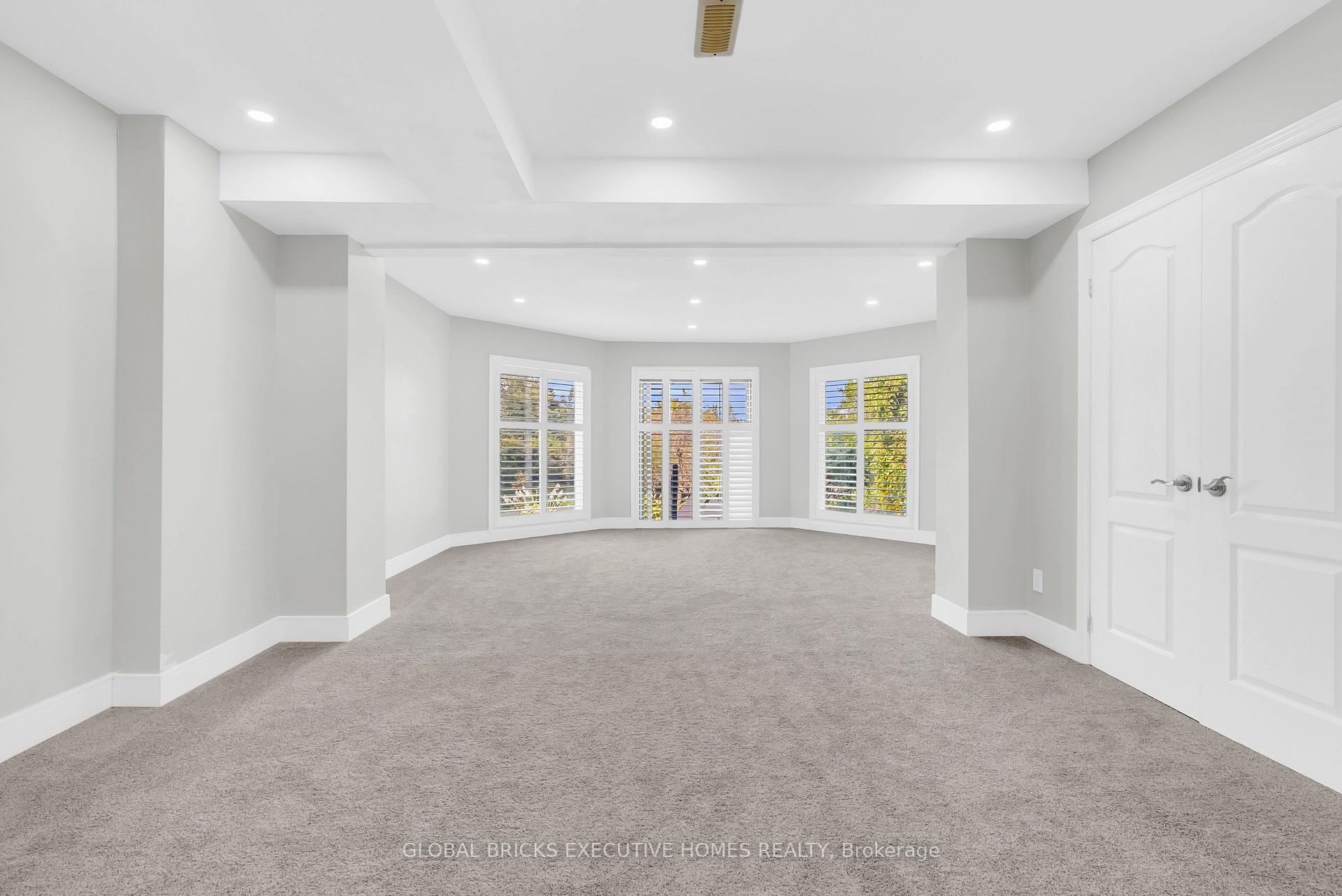 Photo 33 of 2169 Bonfield Court, Burlington, Tyandaga — HOMEH