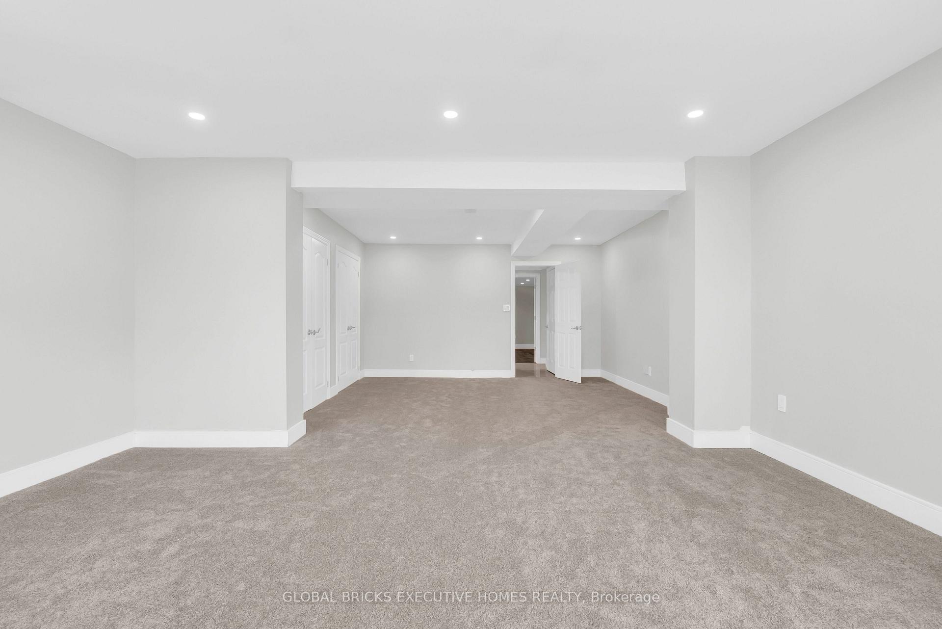 Photo 34 of 2169 Bonfield Court, Burlington, Tyandaga — HOMEH