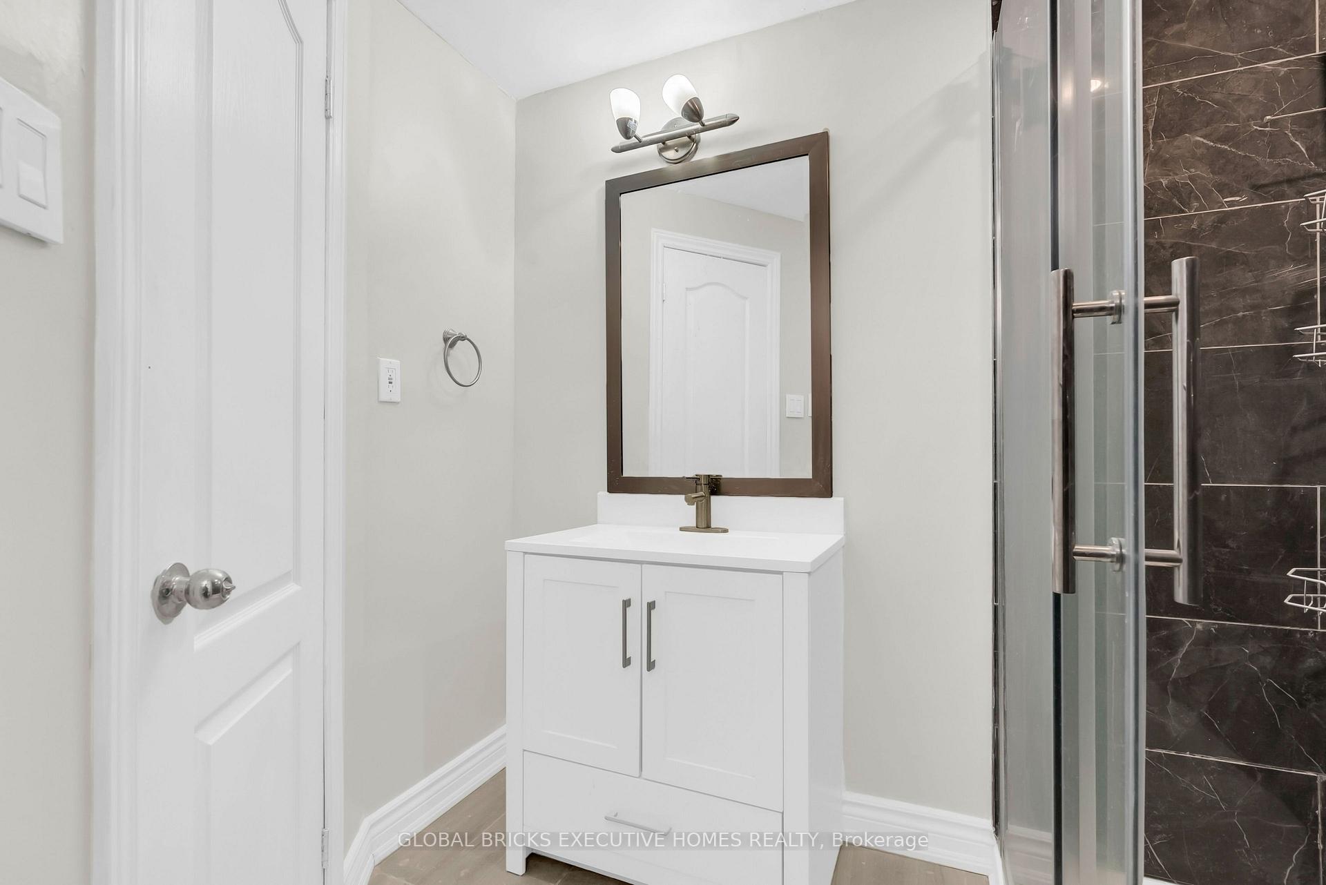 Photo 38 of 2169 Bonfield Court, Burlington, Tyandaga — HOMEH