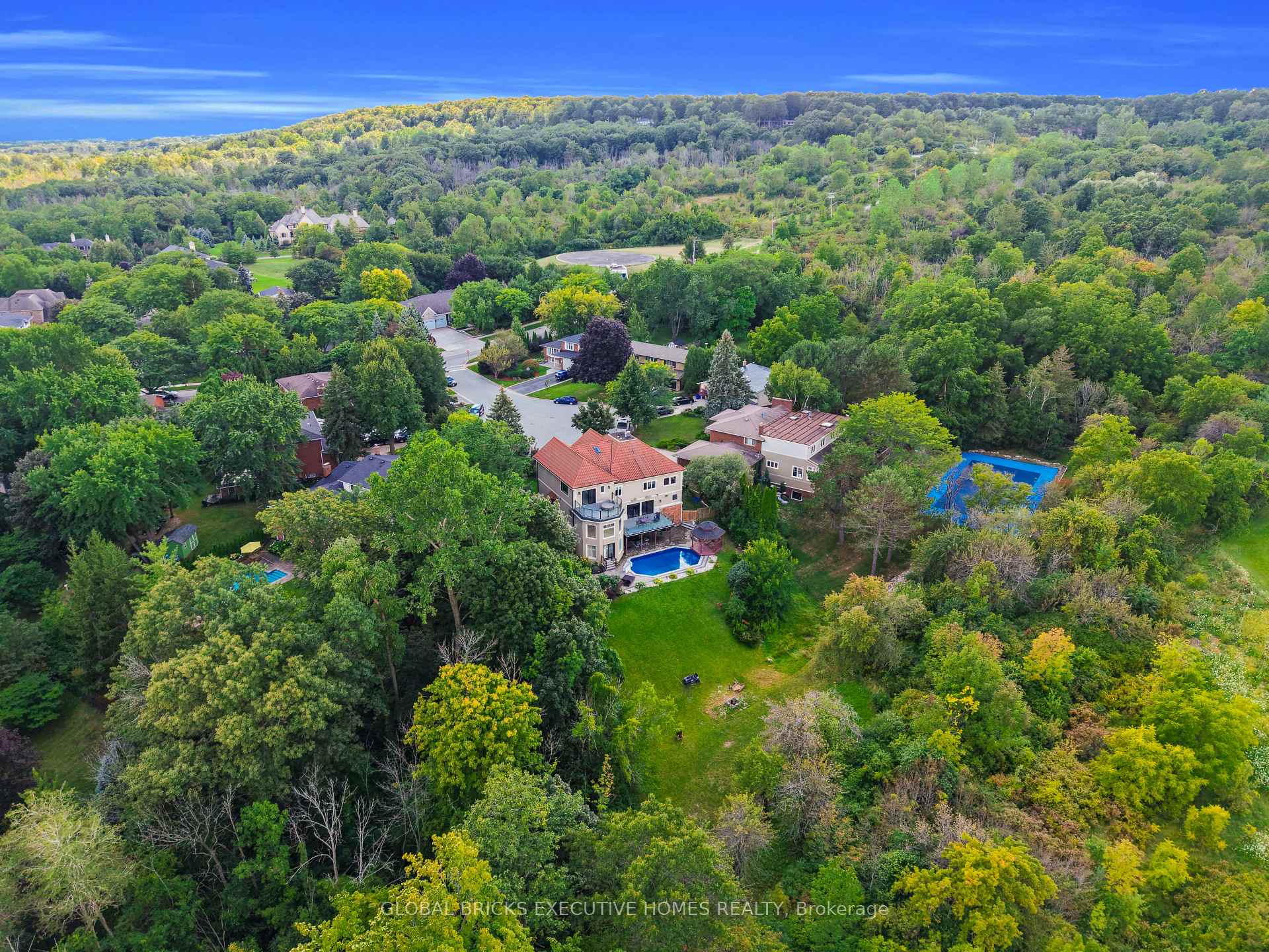 Photo 44 of 2169 Bonfield Court, Burlington, Tyandaga — HOMEH