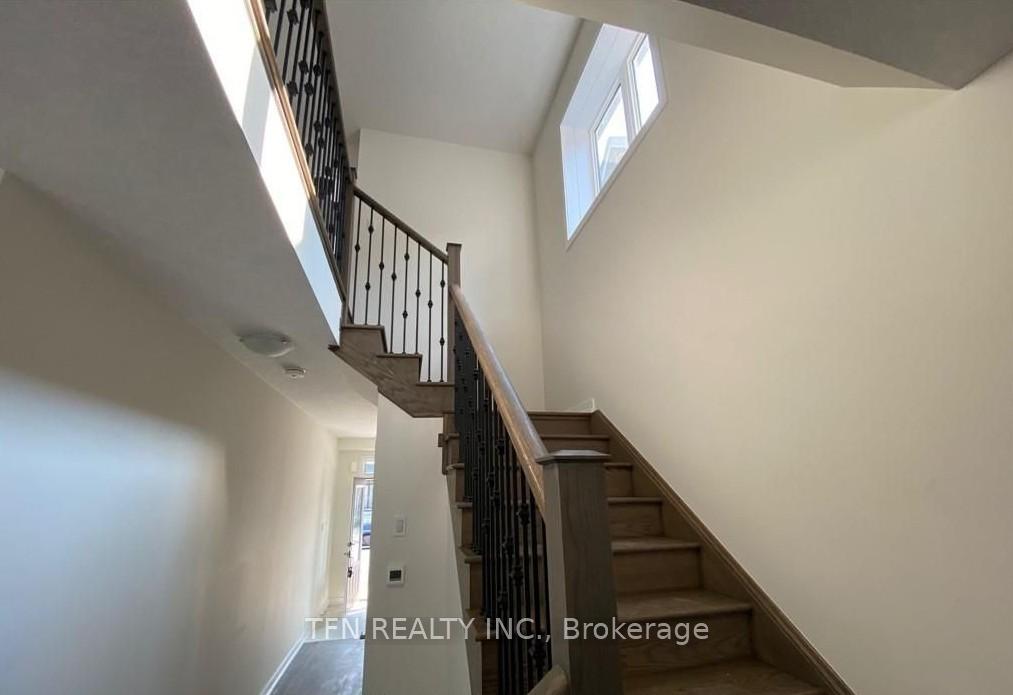 Photo 13 of 18 Monteith Drive, Brantford, Empire — HOMEH