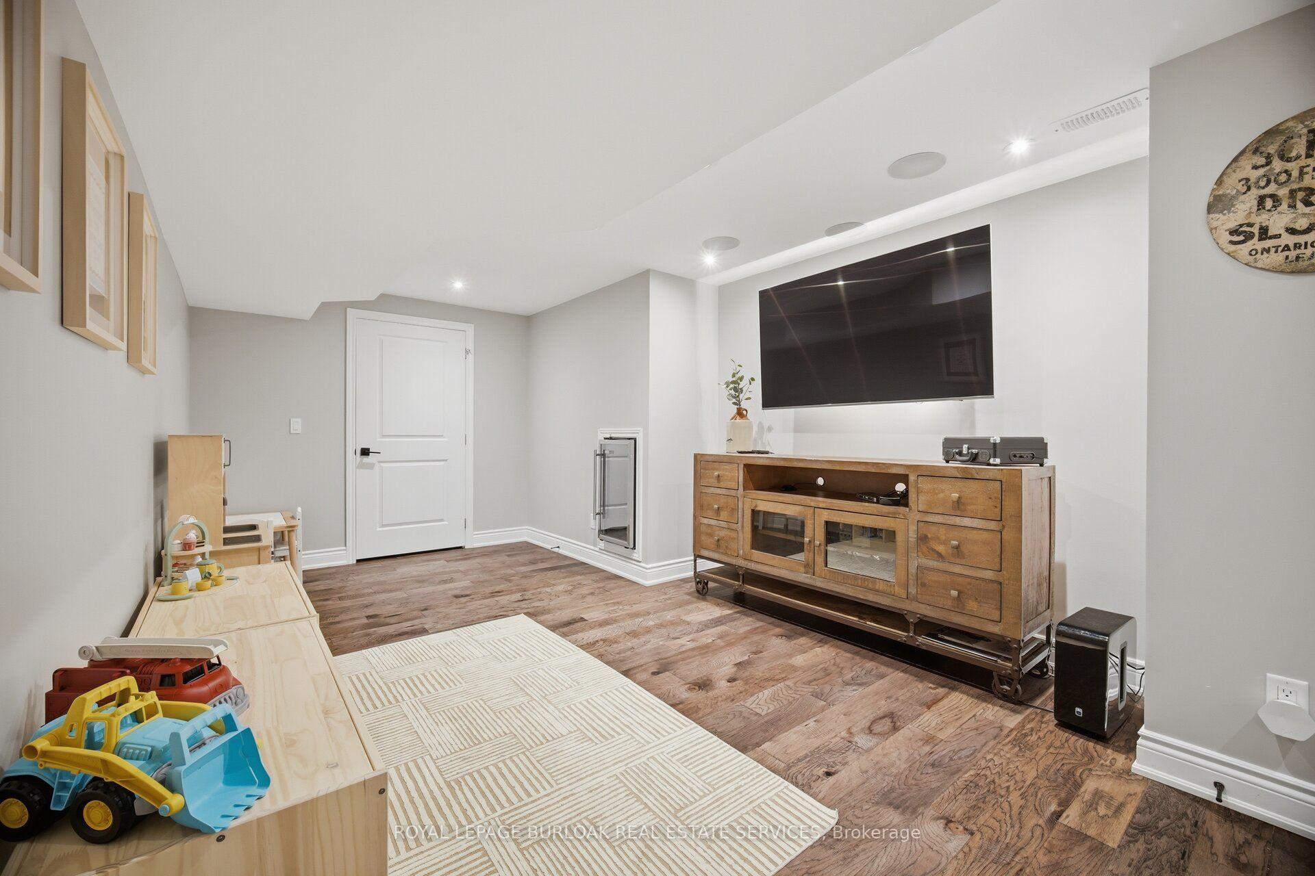 Photo 33 of 413 Kincardine Terrace, Milton, Scott — HOMEH