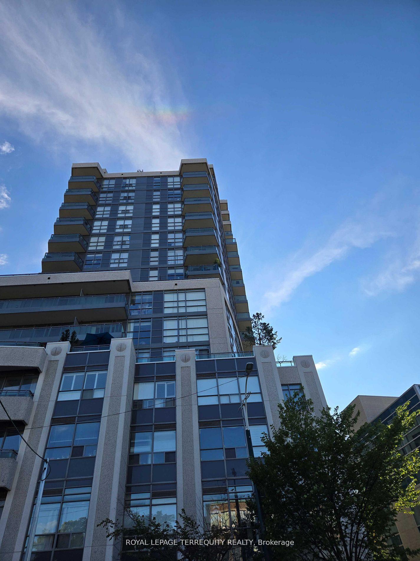Photo 1 of Unit 1606, 736 Spadina Avenue, Toronto, University — HOMEH