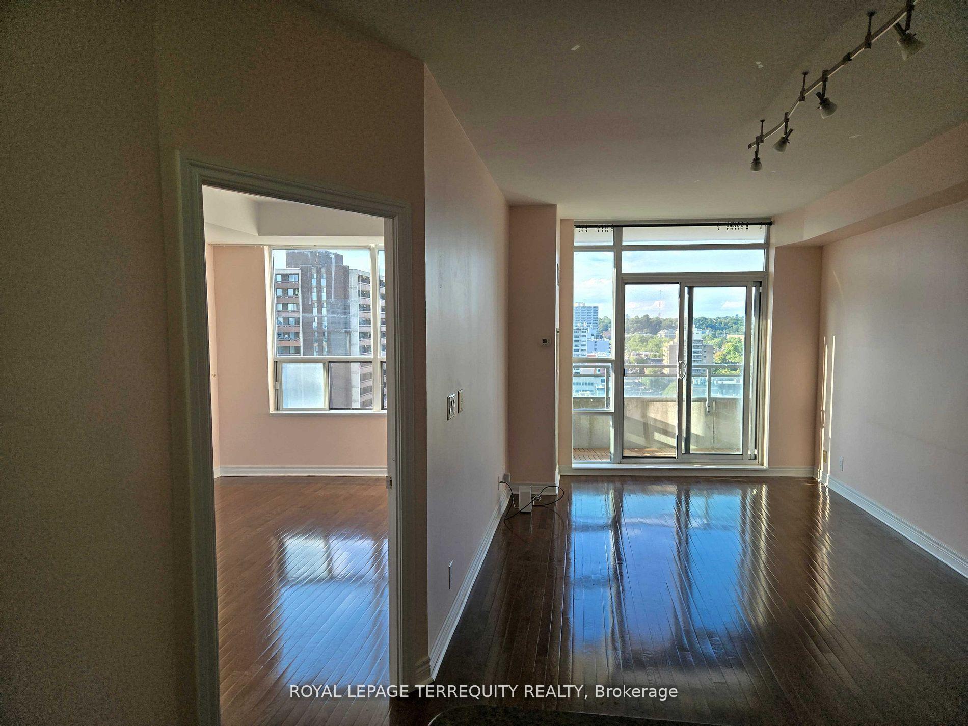 Photo 10 of Unit 1606, 736 Spadina Avenue, Toronto, University — HOMEH