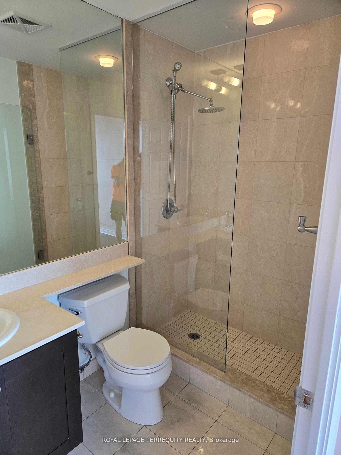 Photo 18 of Unit 1606, 736 Spadina Avenue, Toronto, University — HOMEH