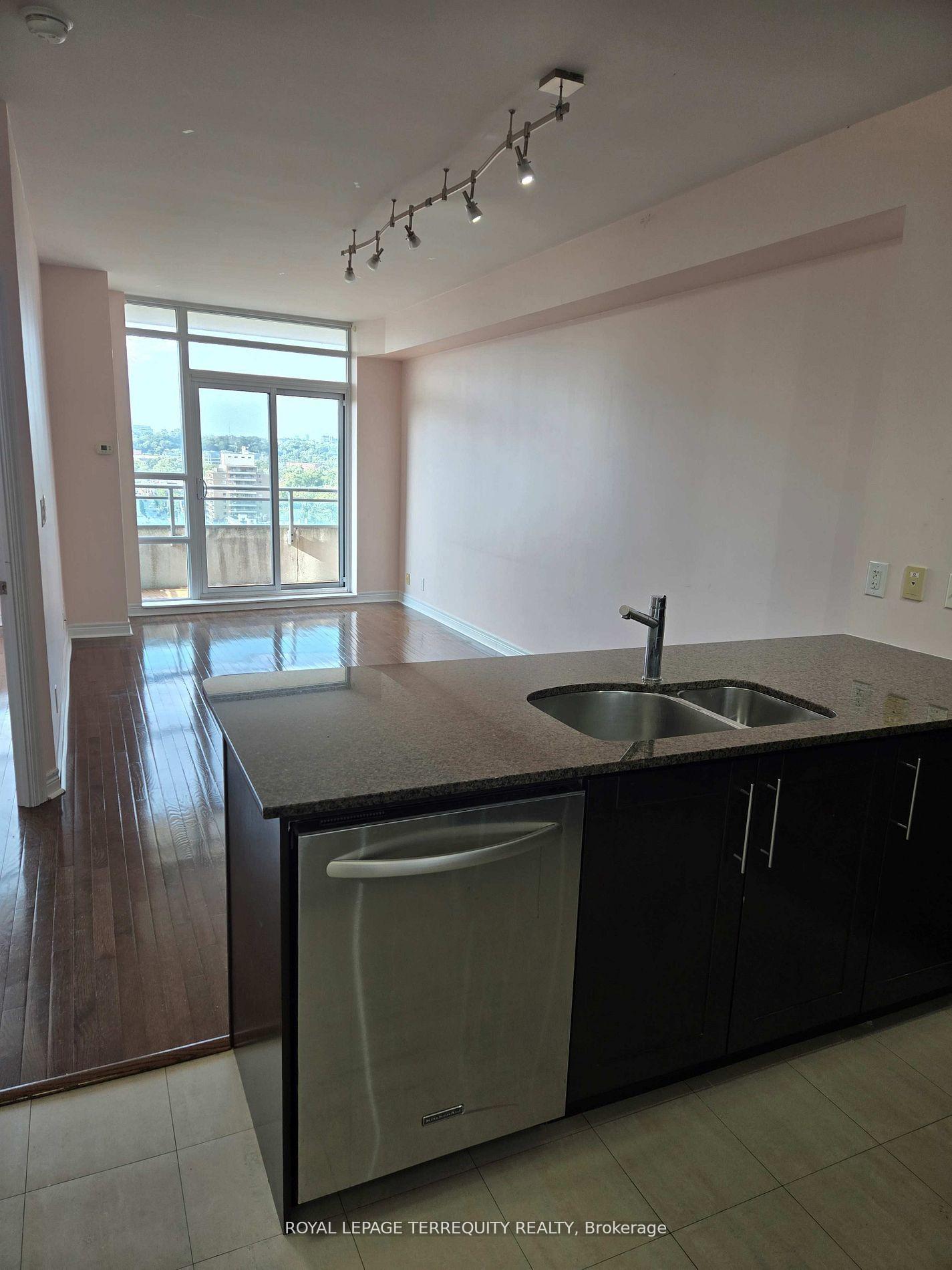 Photo 20 of Unit 1606, 736 Spadina Avenue, Toronto, University — HOMEH
