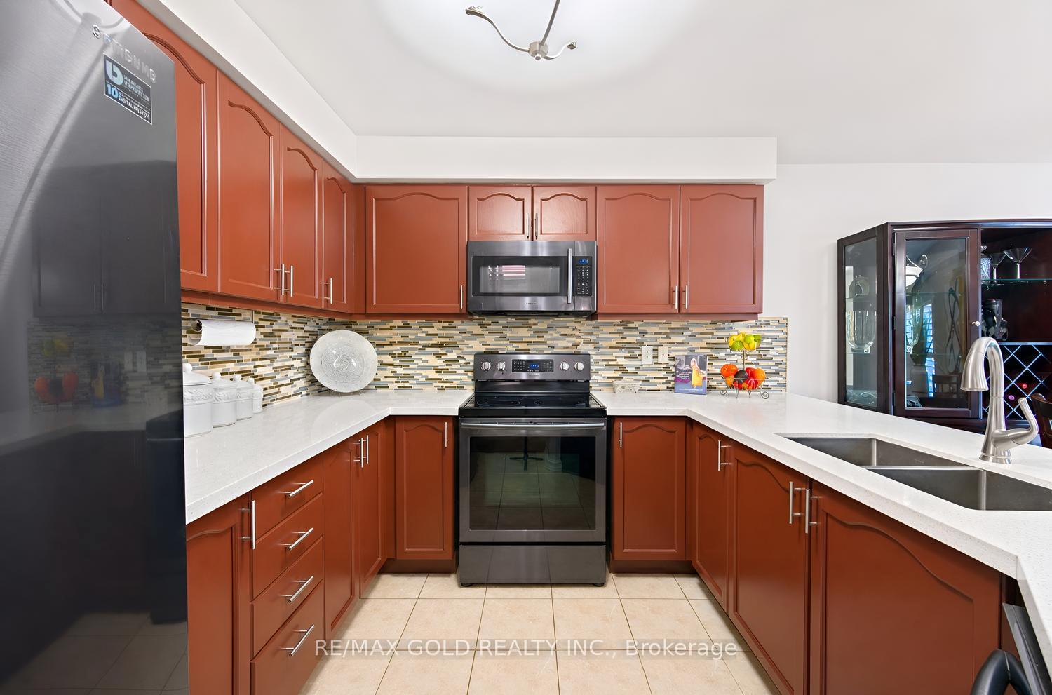 Photo 20 of 50 Gecko Court, Brampton, Sandringham-Wellington — HOMEH