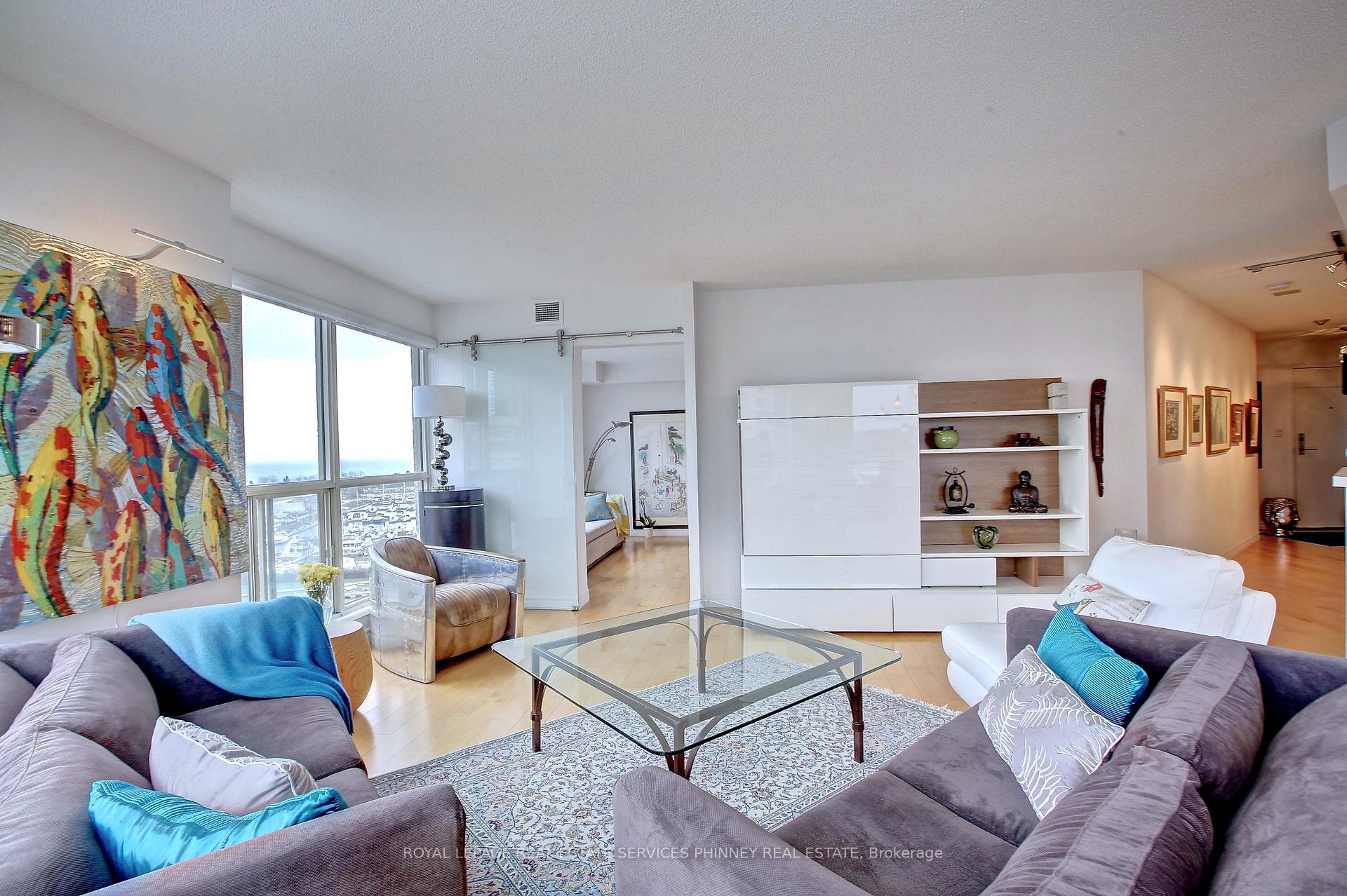 Photo 9 of Unit 802, 2267 Lake Shore Boulevard, Etobicoke, Mimico — HOMEH