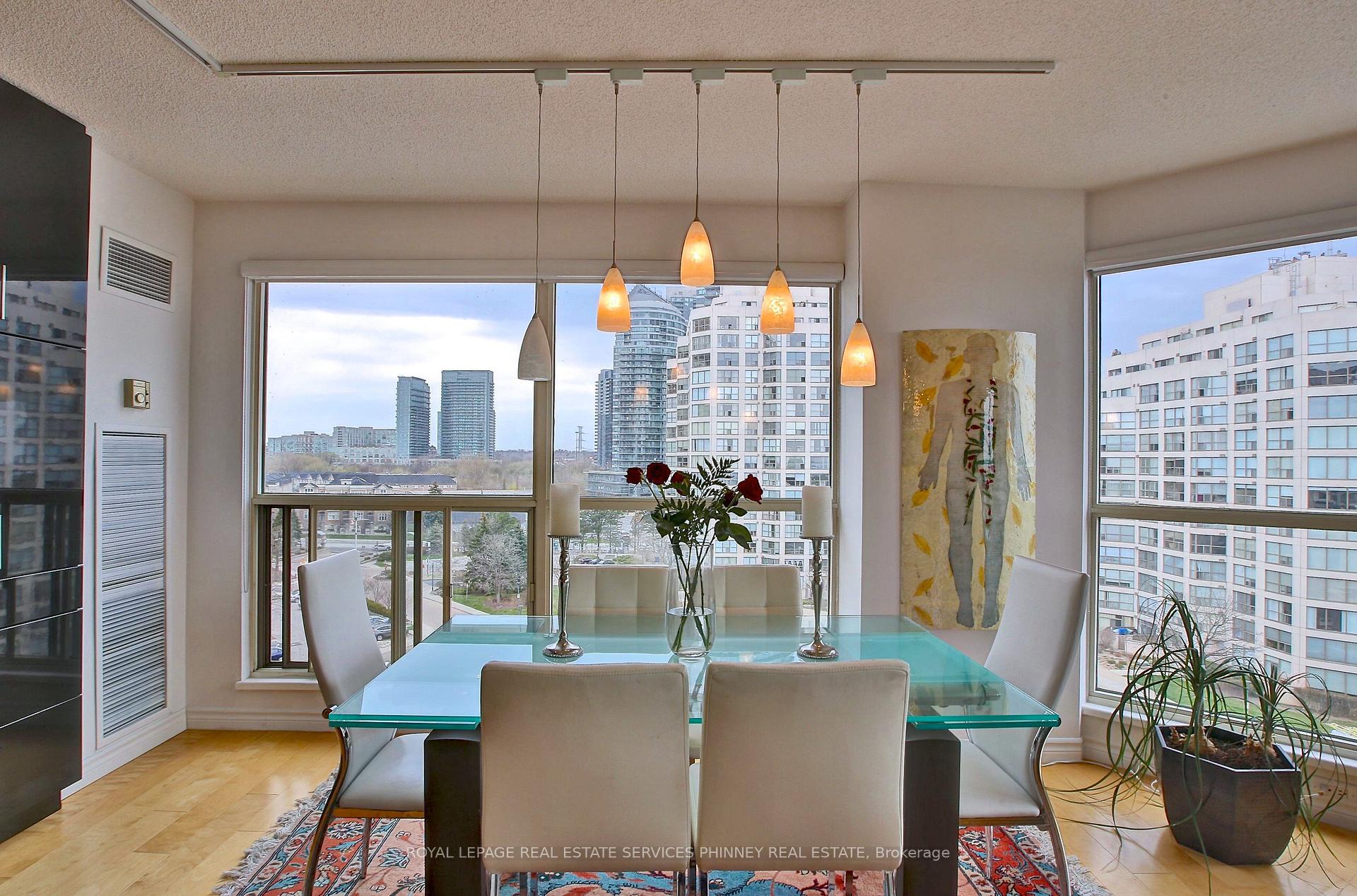 Photo 8 of Unit 802, 2267 Lake Shore Boulevard, Etobicoke, Mimico — HOMEH