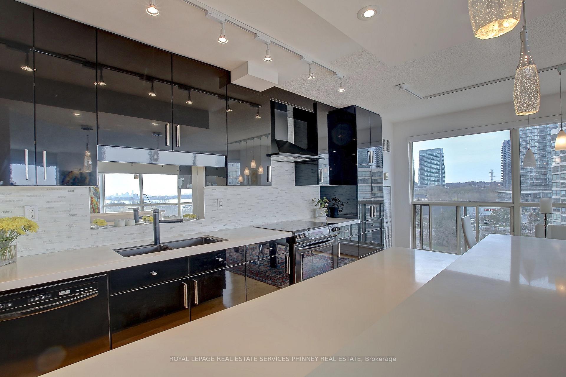 Photo 13 of Unit 802, 2267 Lake Shore Boulevard, Etobicoke, Mimico — HOMEH