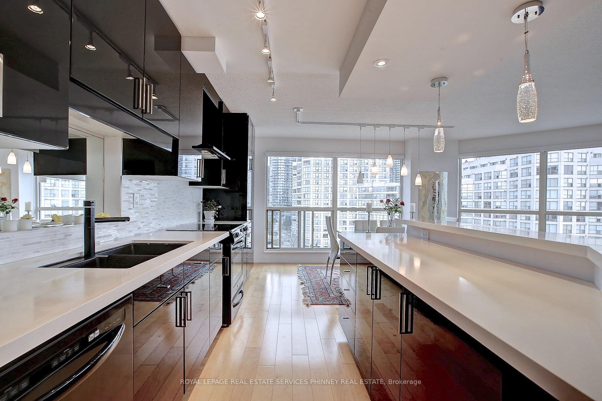 Photo 17 of Unit 802, 2267 Lake Shore Boulevard, Etobicoke, Mimico — HOMEH
