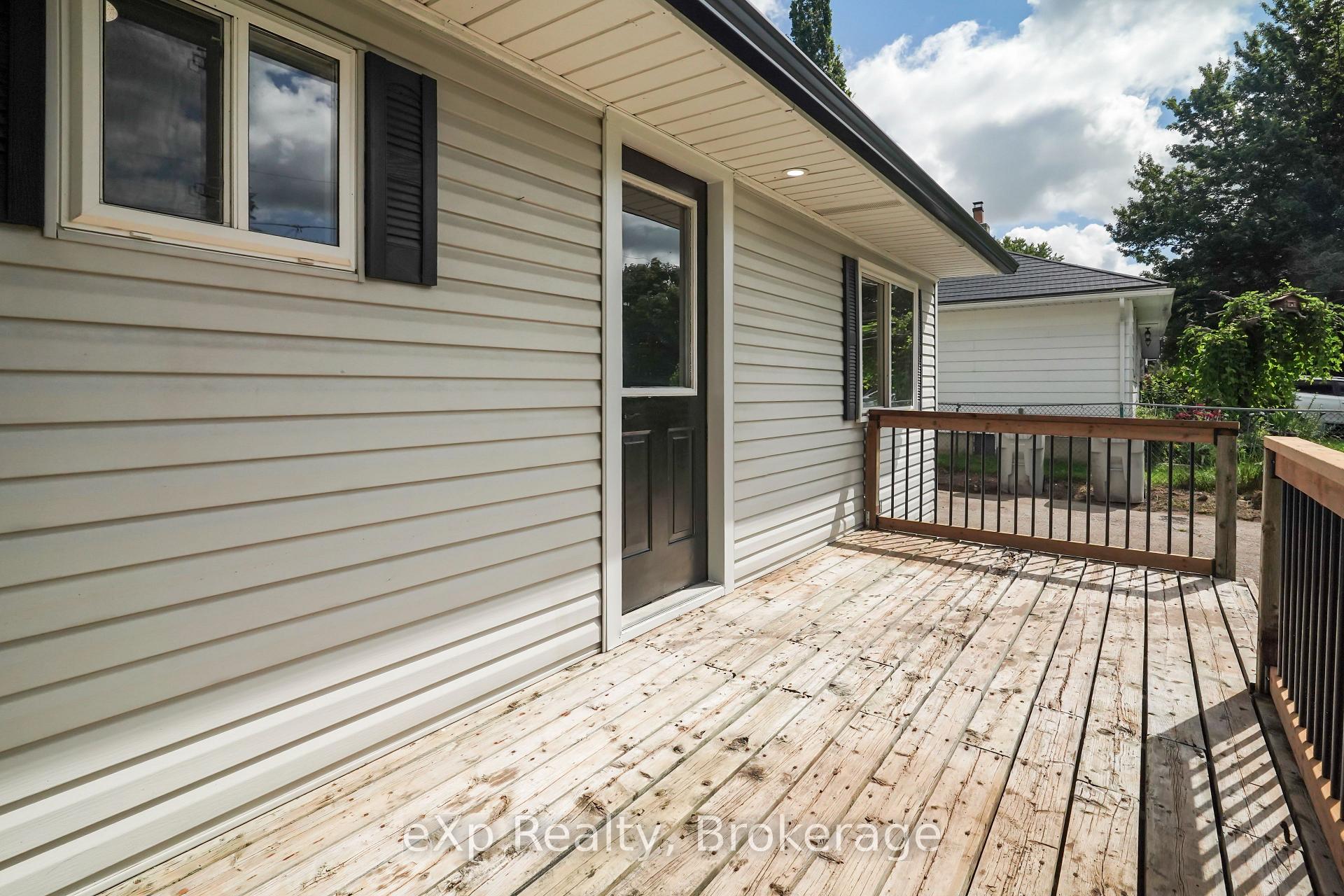 Photo 6 of 84 Victoria Boulevard, Huron East, Vanastra — HOMEH
