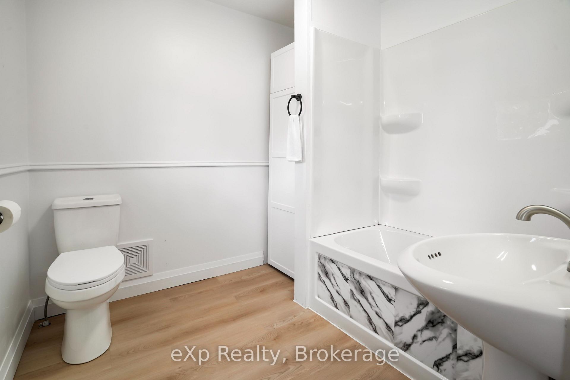 Photo 18 of 84 Victoria Boulevard, Huron East, Vanastra — HOMEH