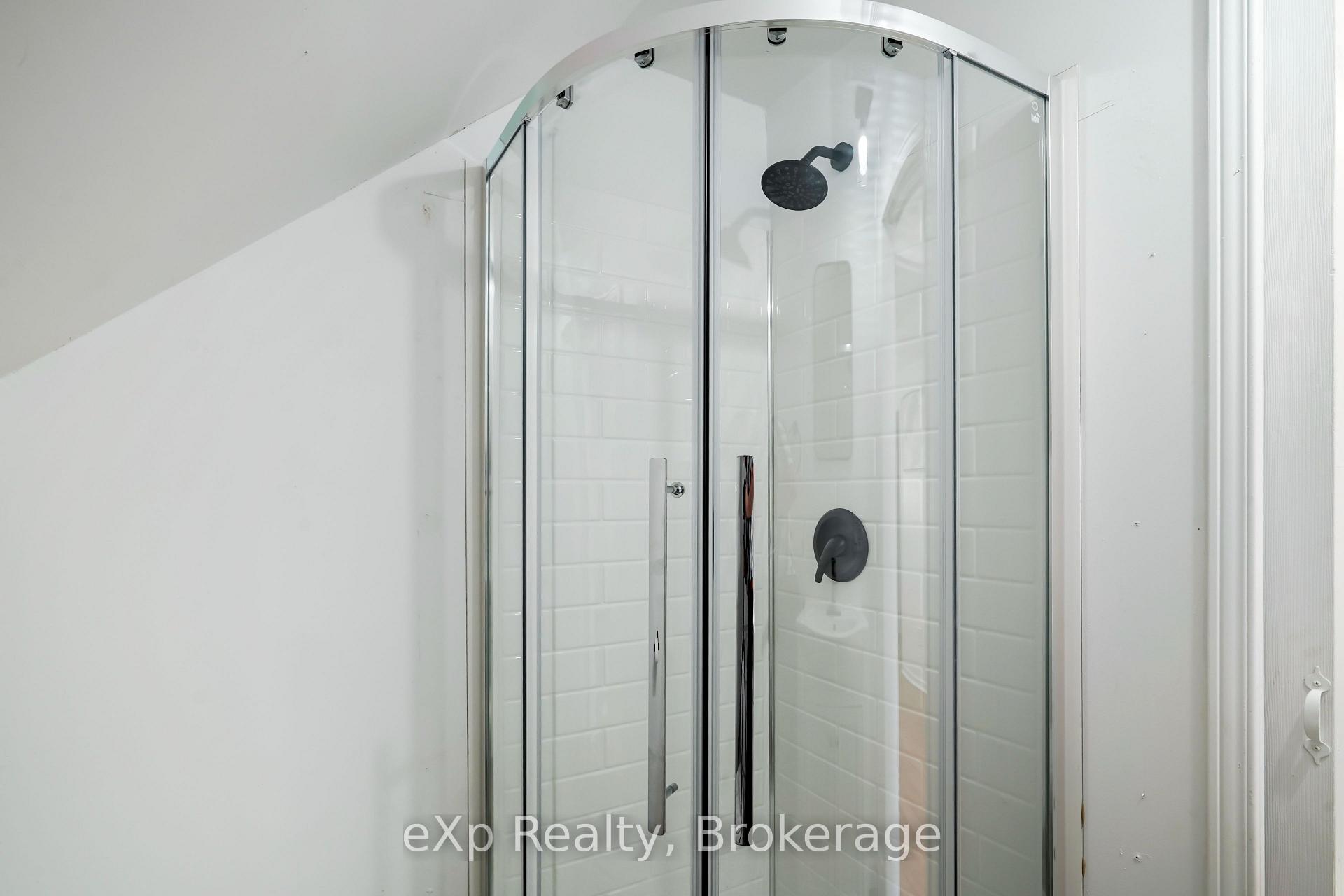 Photo 23 of 84 Victoria Boulevard, Huron East, Vanastra — HOMEH