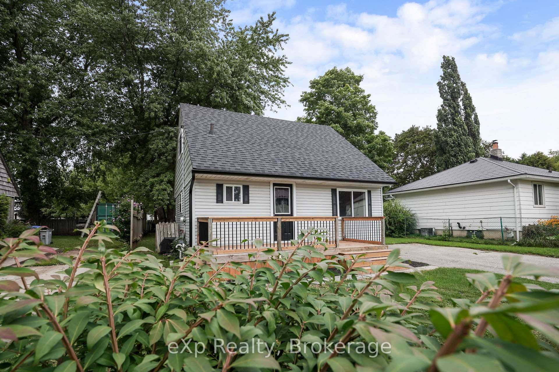 Photo 34 of 84 Victoria Boulevard, Huron East, Vanastra — HOMEH