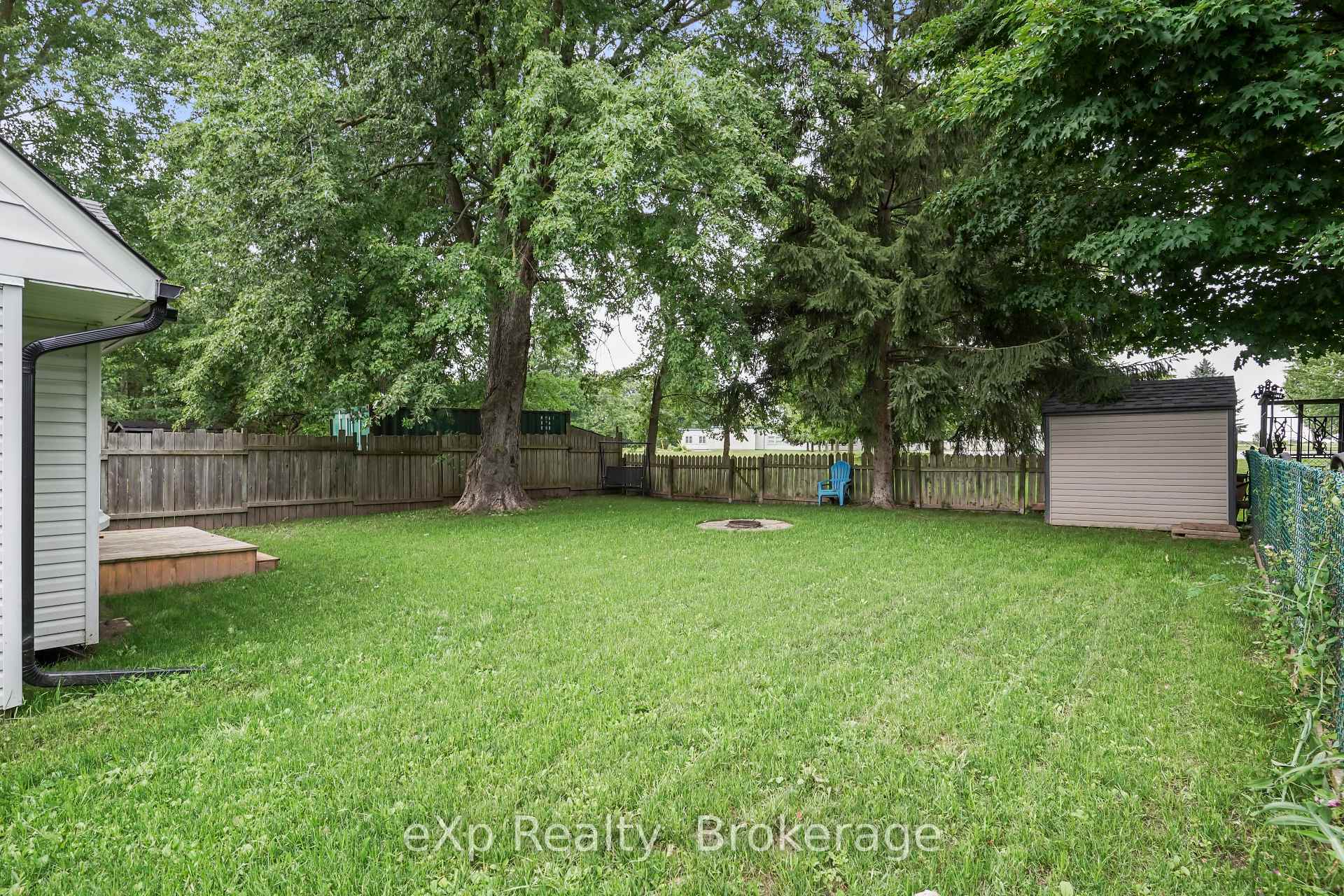Photo 35 of 84 Victoria Boulevard, Huron East, Vanastra — HOMEH