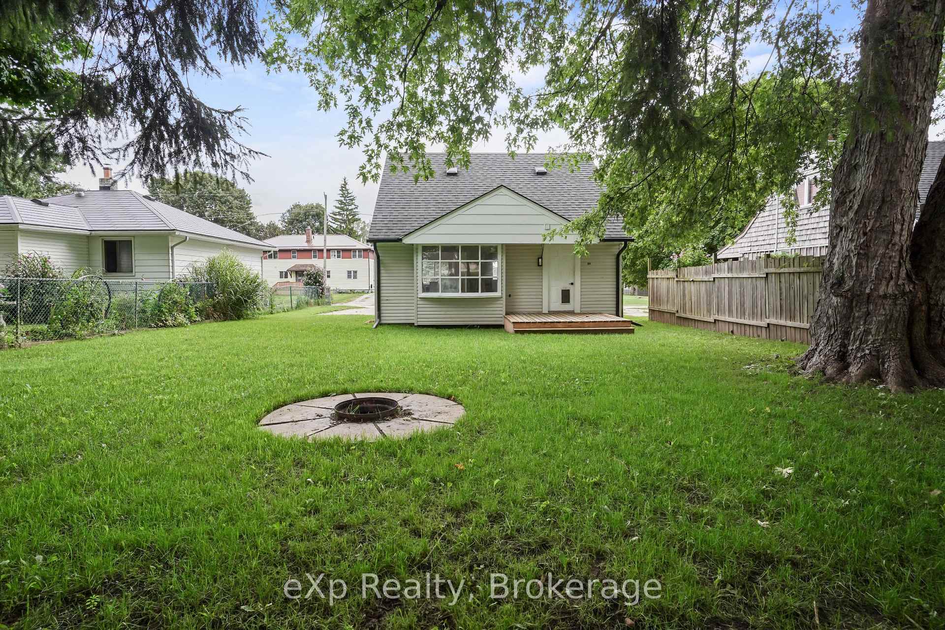 Photo 37 of 84 Victoria Boulevard, Huron East, Vanastra — HOMEH